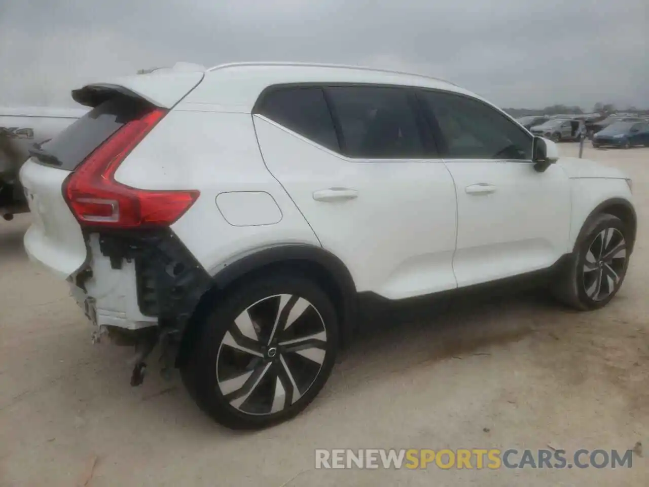 3 Photograph of a damaged car YV4L12UA8P2037138 VOLVO XC40 ULTIM 2023