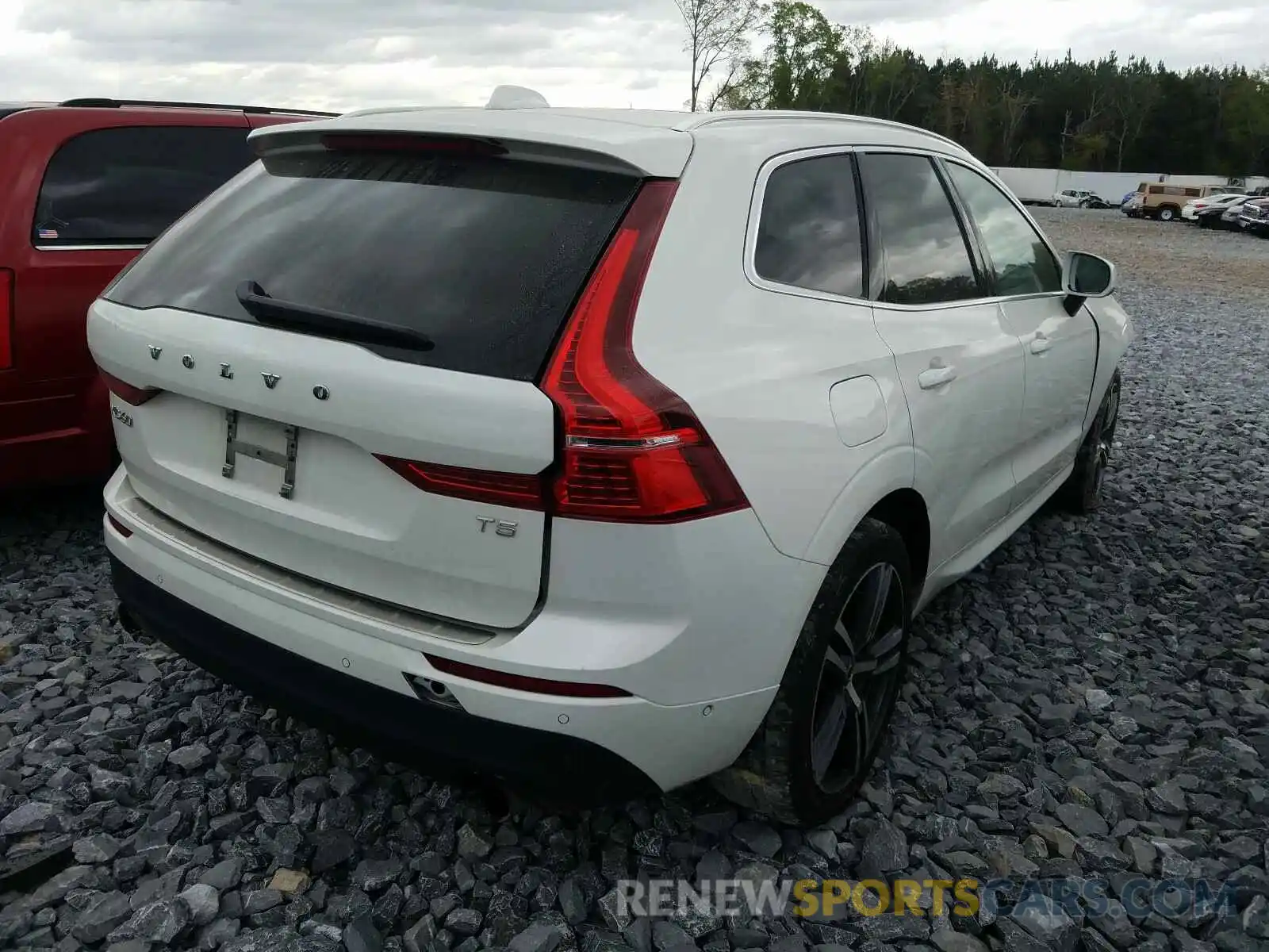 4 Photograph of a damaged car LYV102DK1KB188531 VOLVO XC60 2019