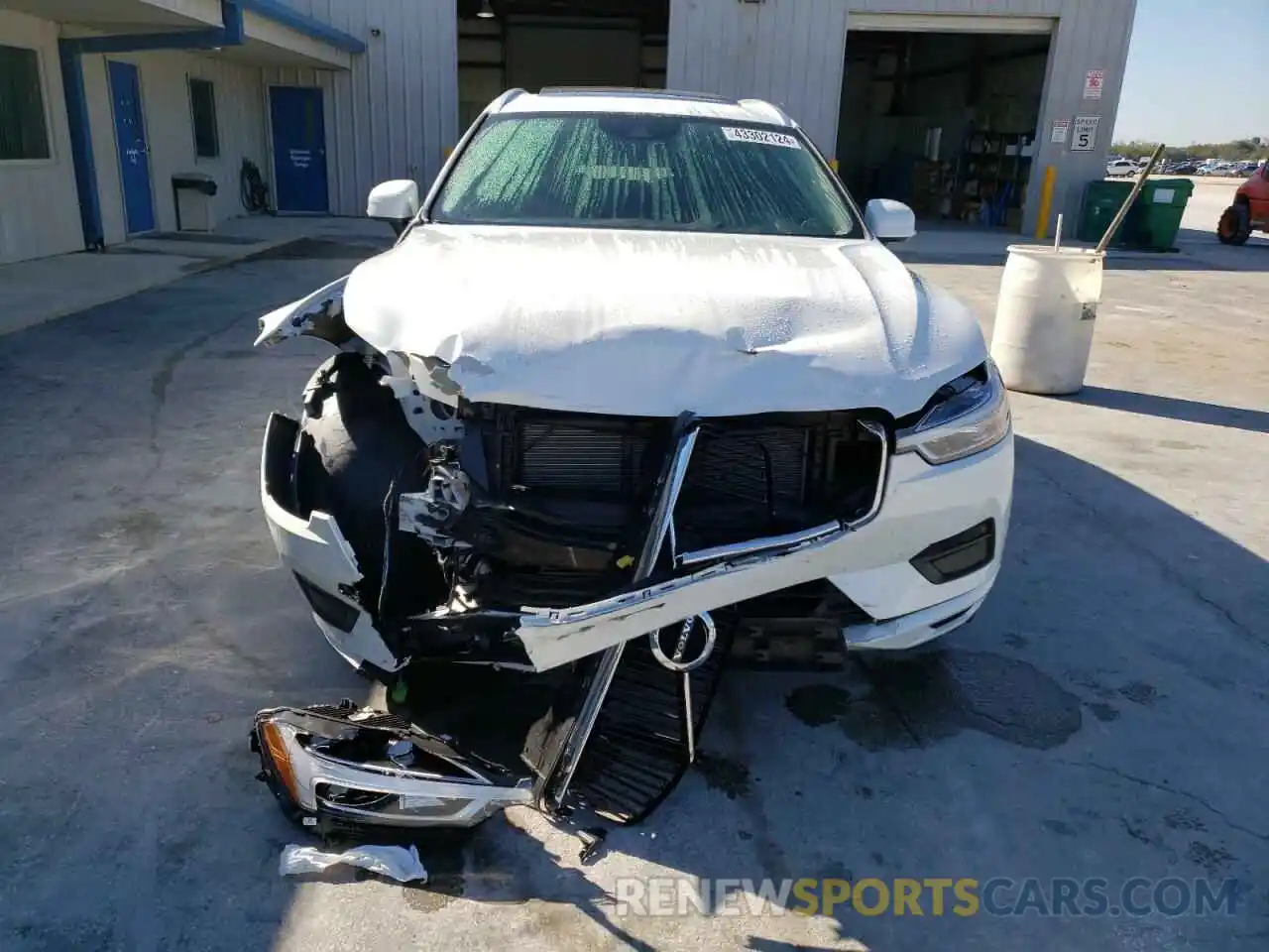 5 Photograph of a damaged car LYV102DK2KB373090 VOLVO XC60 2019