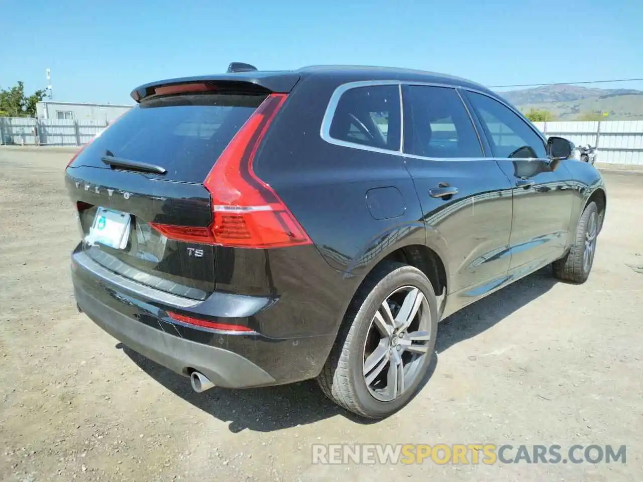 4 Photograph of a damaged car LYV102DK3KB224574 VOLVO XC60 2019