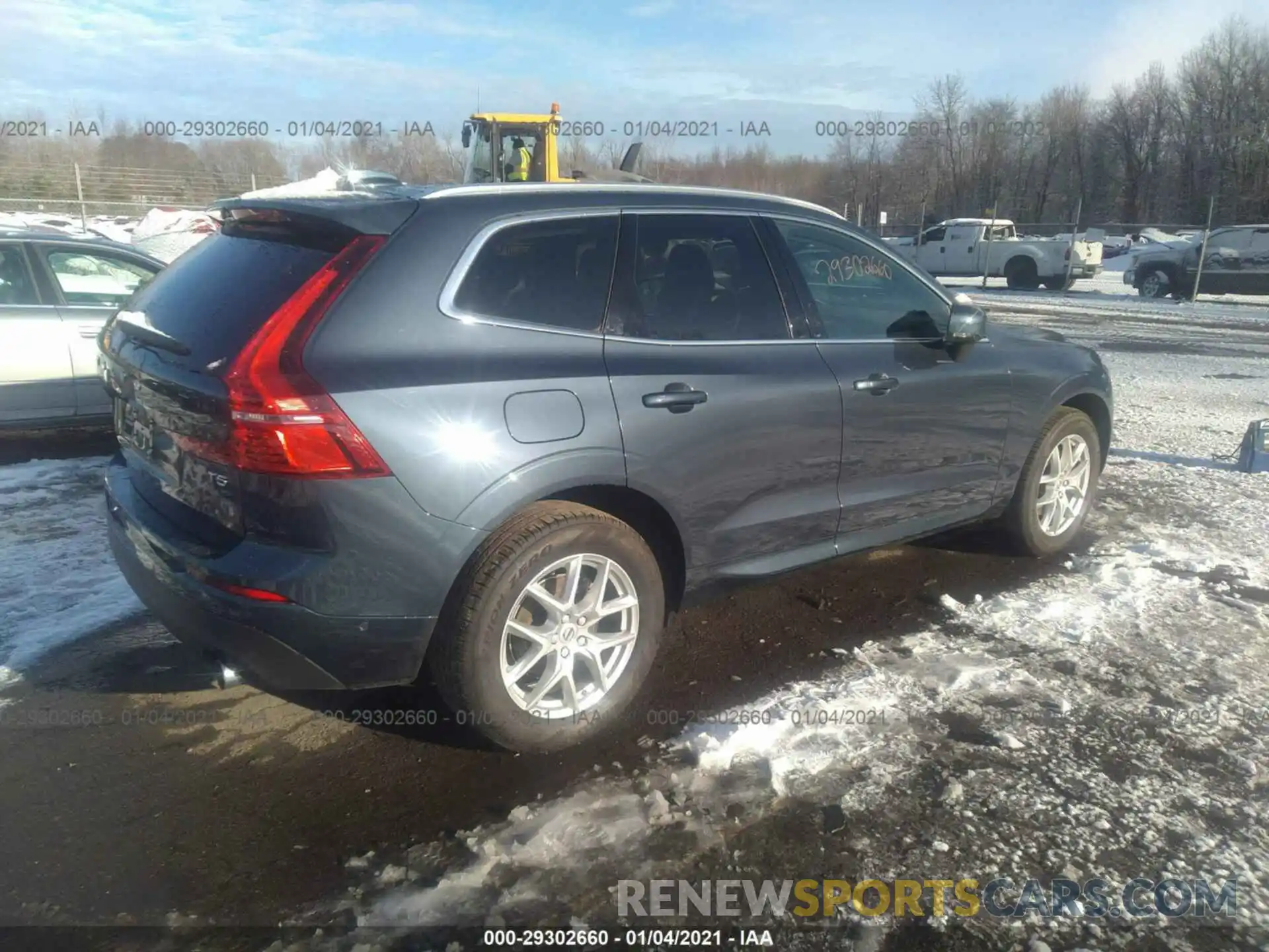 4 Photograph of a damaged car LYV102DK3KB298383 VOLVO XC60 2019