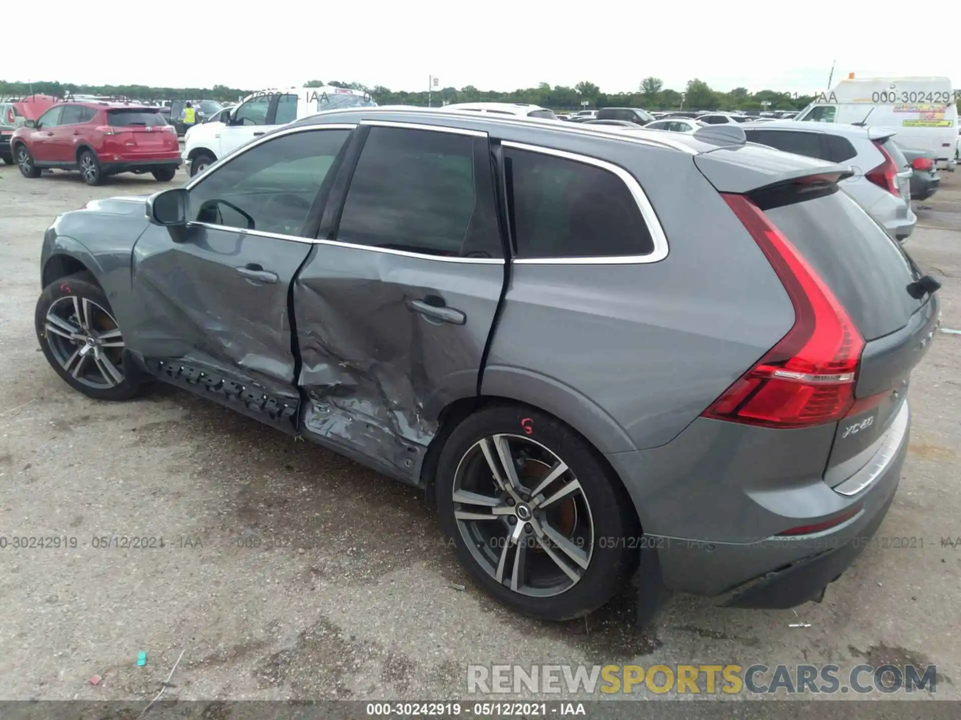 3 Photograph of a damaged car LYV102DK4KB250150 VOLVO XC60 2019