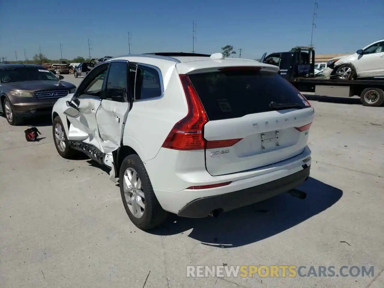 3 Photograph of a damaged car LYV102DK4KB367209 VOLVO XC60 2019