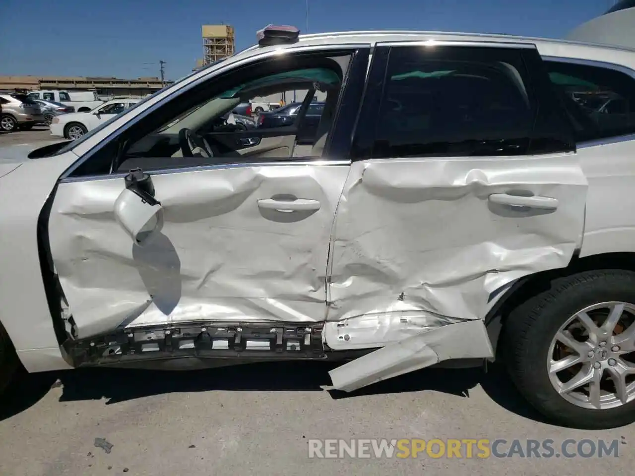 9 Photograph of a damaged car LYV102DK4KB367209 VOLVO XC60 2019