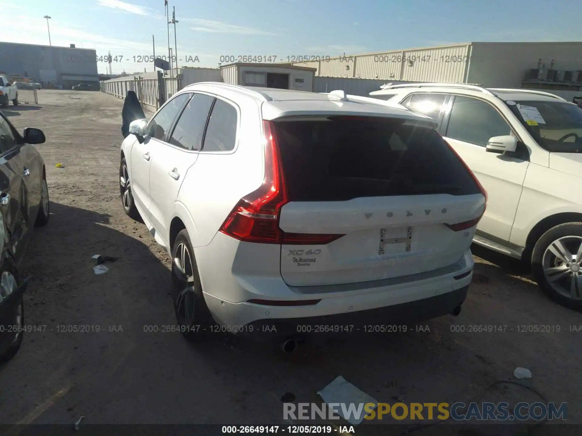 3 Фотография поврежденного автомобиля LYV102DK5KB227508 VOLVO XC60 2019