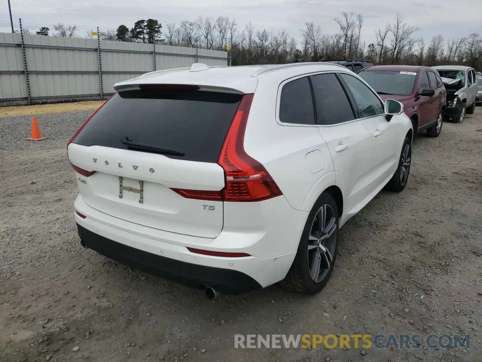 4 Фотография поврежденного автомобиля LYV102DK5KB340536 VOLVO XC60 2019