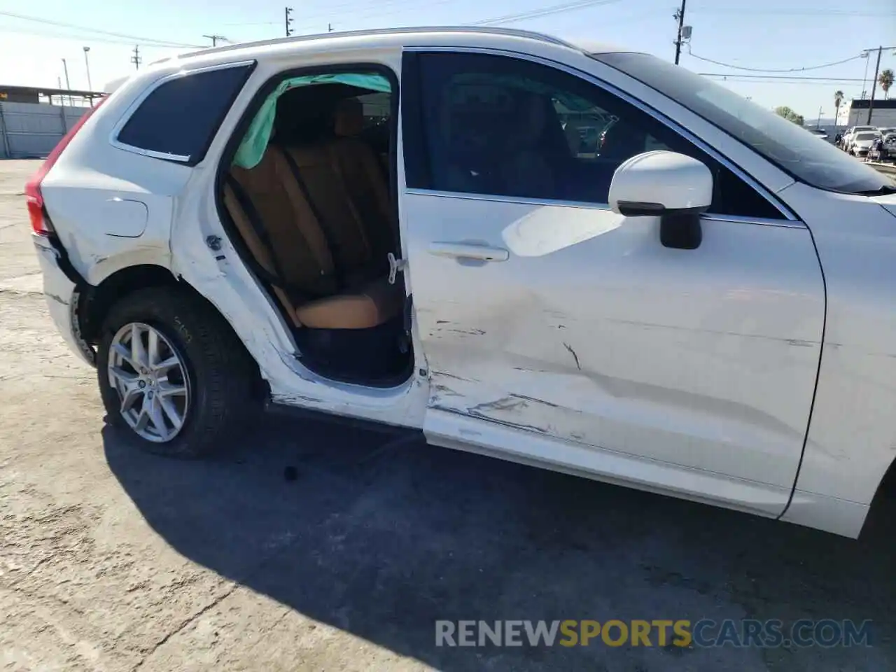 9 Photograph of a damaged car LYV102DK6KB250912 VOLVO XC60 2019