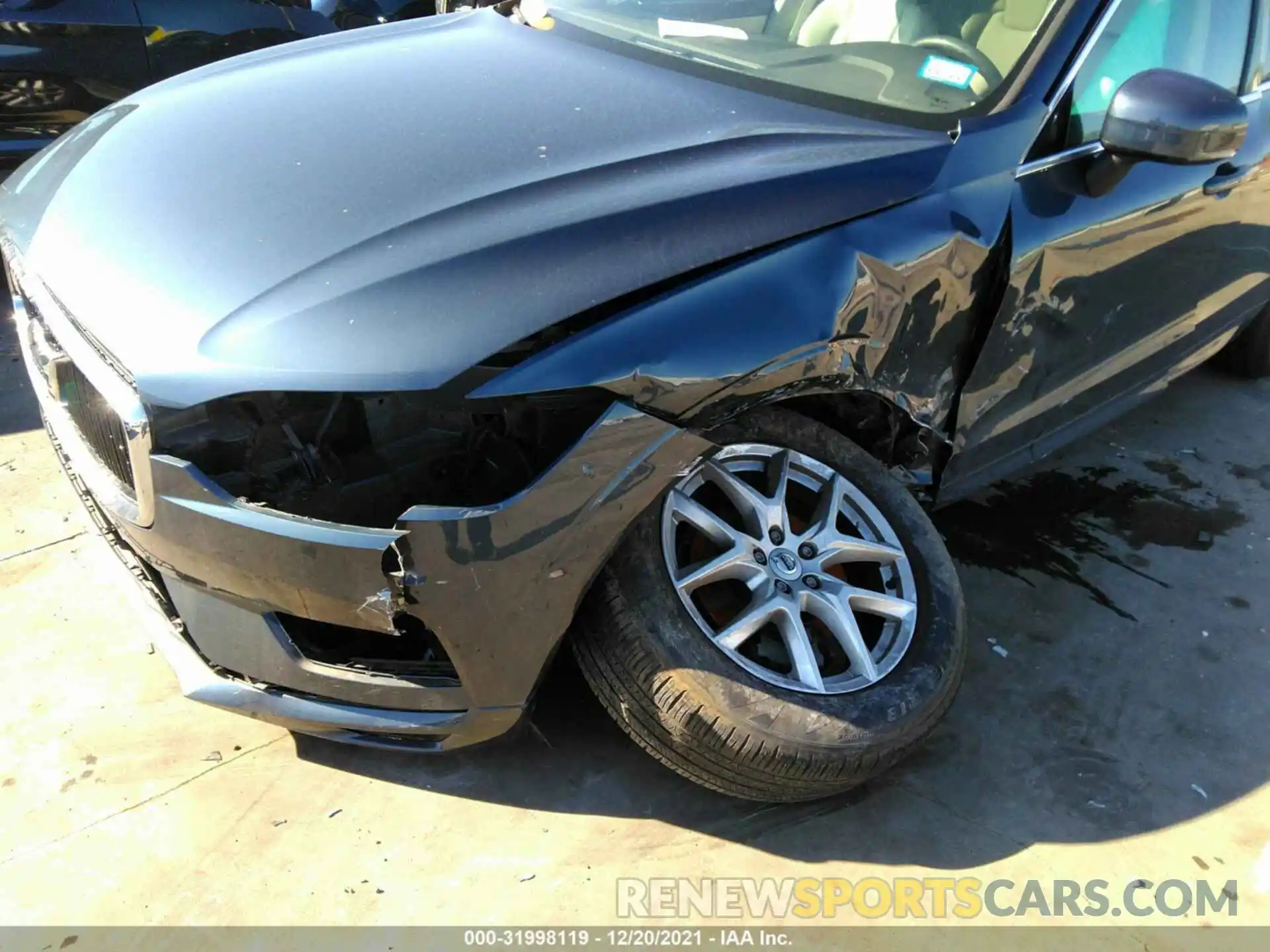 6 Photograph of a damaged car LYV102DK7KB220379 VOLVO XC60 2019