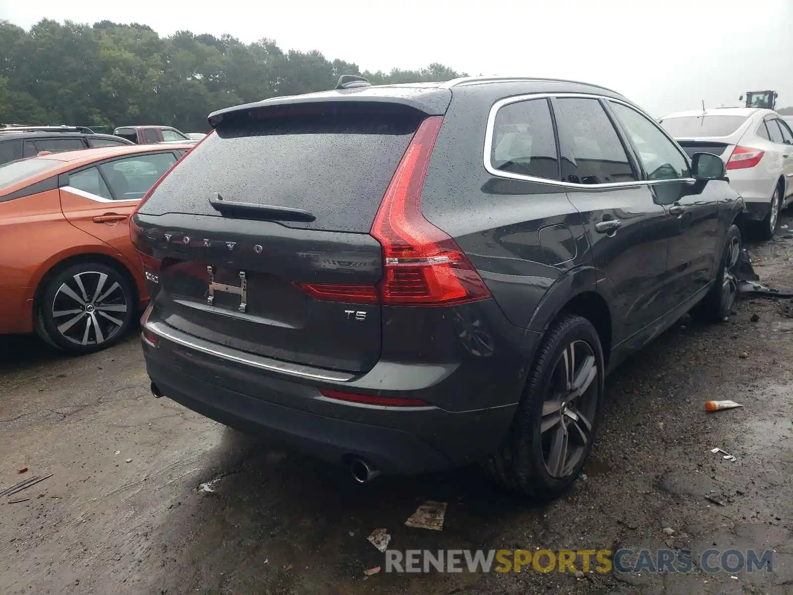 4 Photograph of a damaged car LYV102DKXKB326793 VOLVO XC60 2019