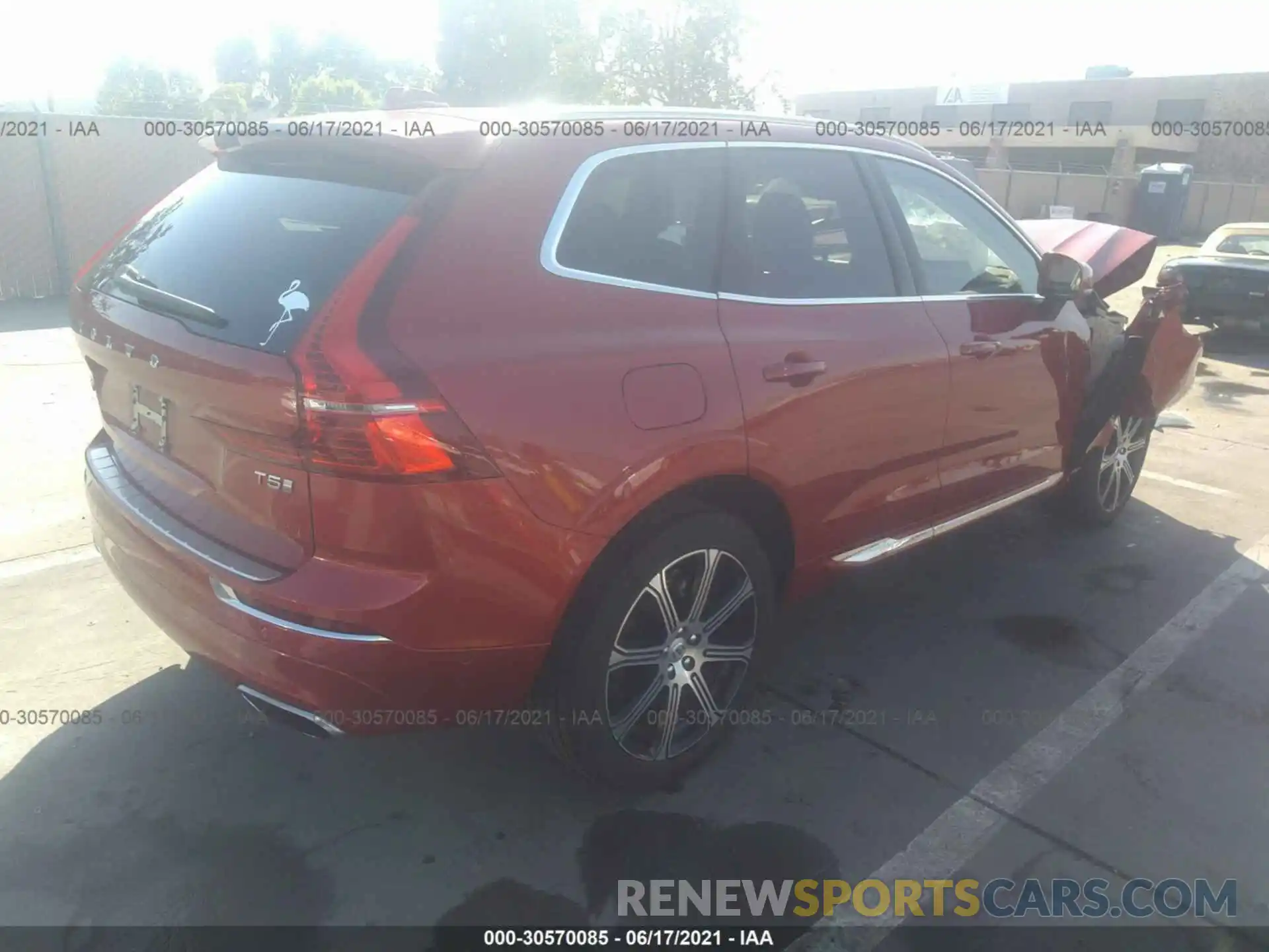 4 Photograph of a damaged car LYV102DL0KB310711 VOLVO XC60 2019