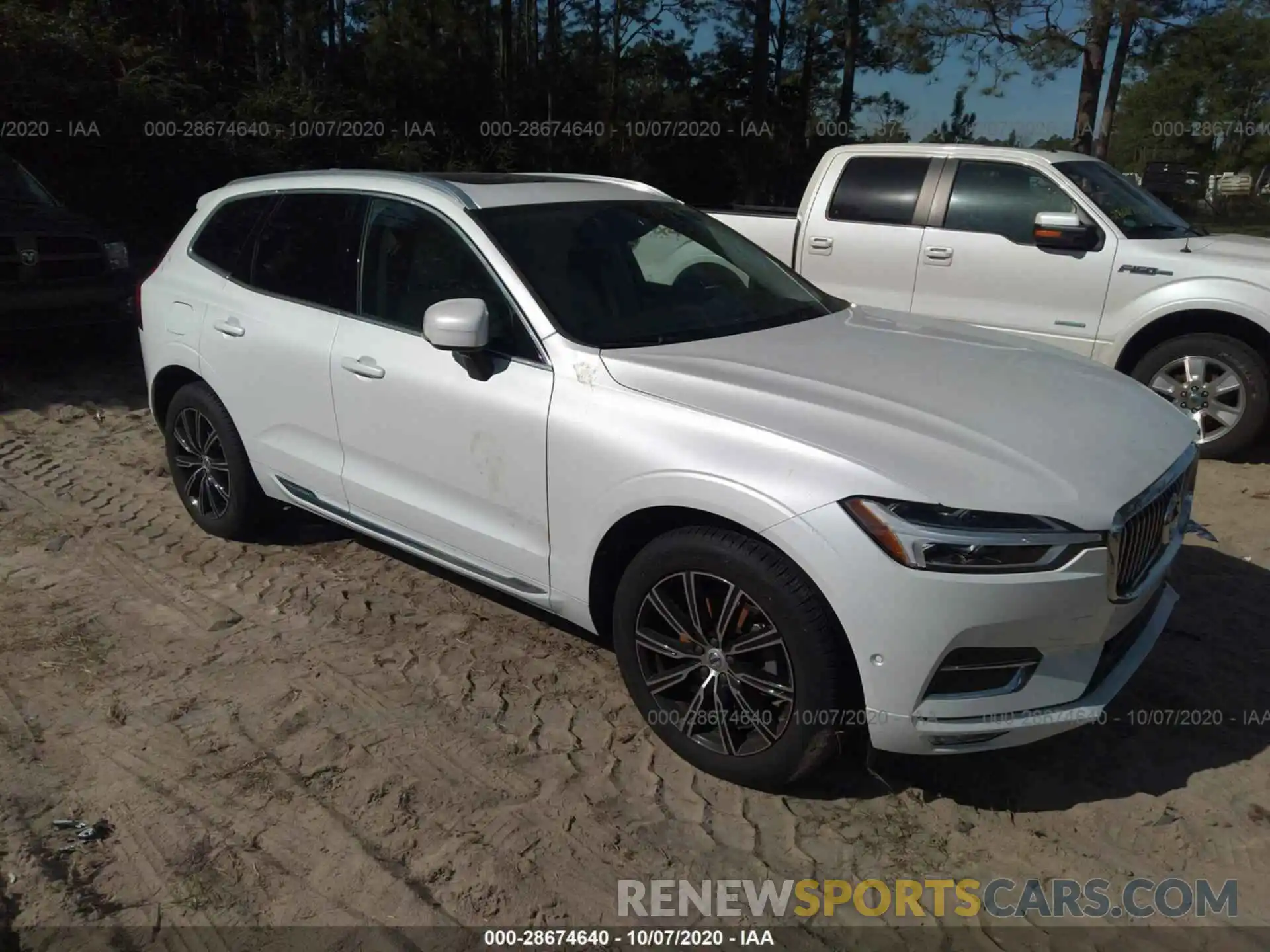 1 Photograph of a damaged car LYV102DL1KB200105 VOLVO XC60 2019