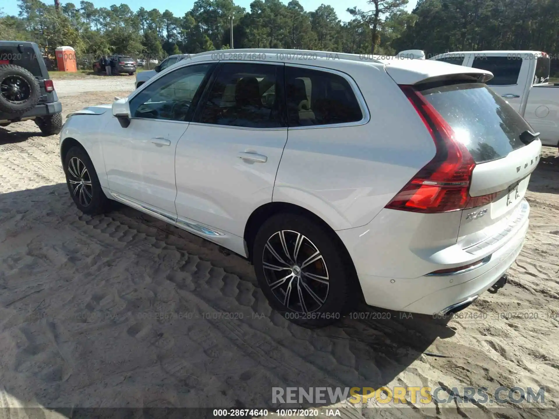 3 Photograph of a damaged car LYV102DL1KB200105 VOLVO XC60 2019