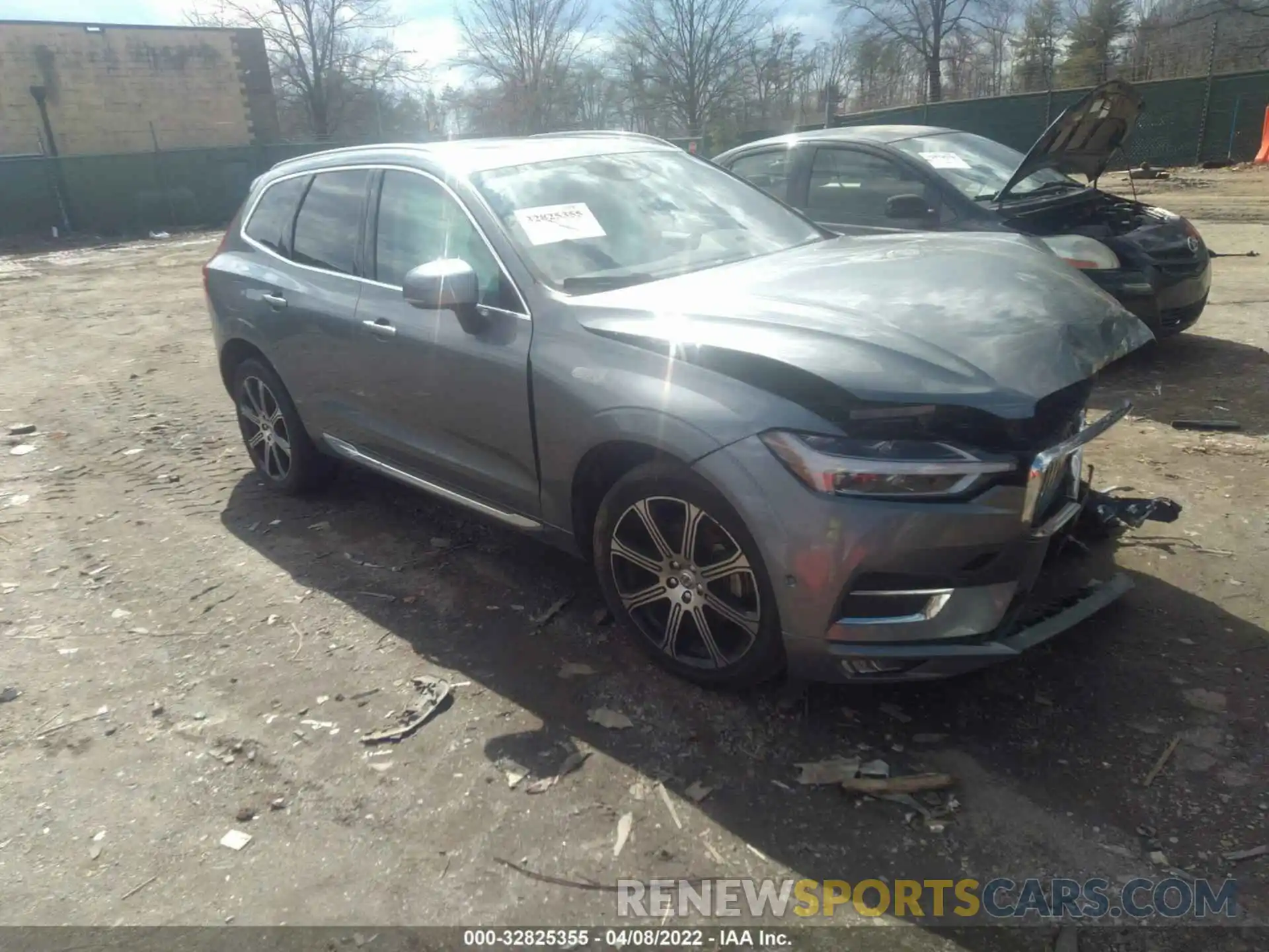 1 Фотография поврежденного автомобиля LYV102DL1KB214859 VOLVO XC60 2019