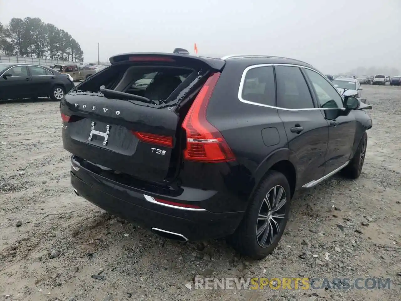 4 Photograph of a damaged car LYV102DL2KB377486 VOLVO XC60 2019