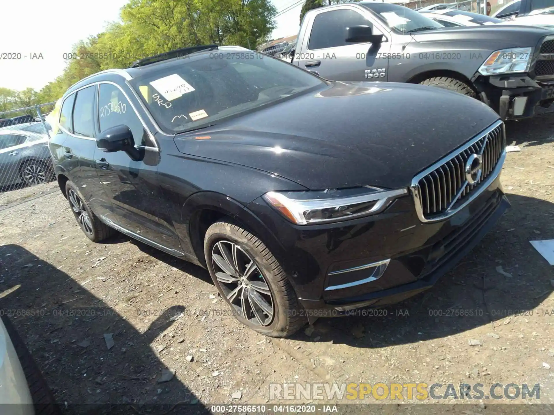 1 Photograph of a damaged car LYV102DL3KB242971 VOLVO XC60 2019