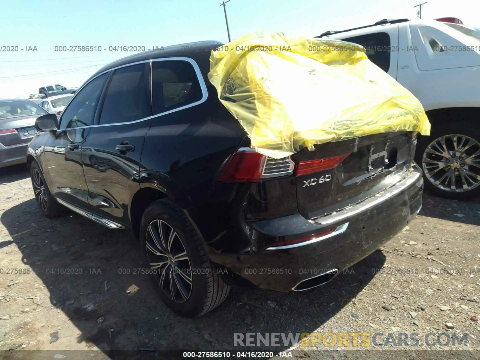 3 Photograph of a damaged car LYV102DL3KB242971 VOLVO XC60 2019