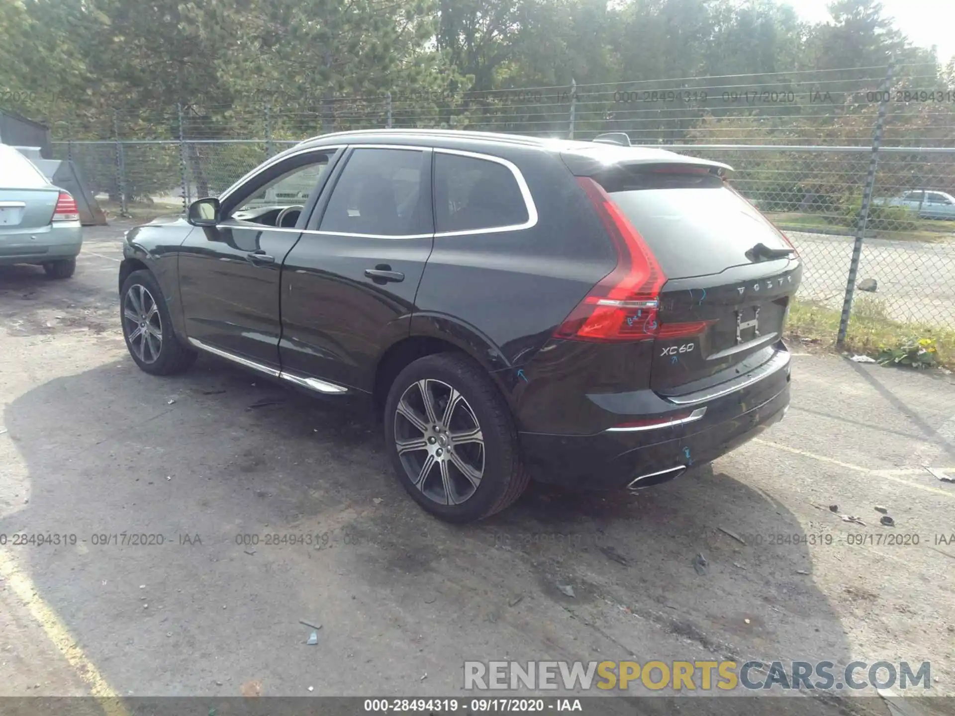 3 Photograph of a damaged car LYV102DL4KB237083 VOLVO XC60 2019