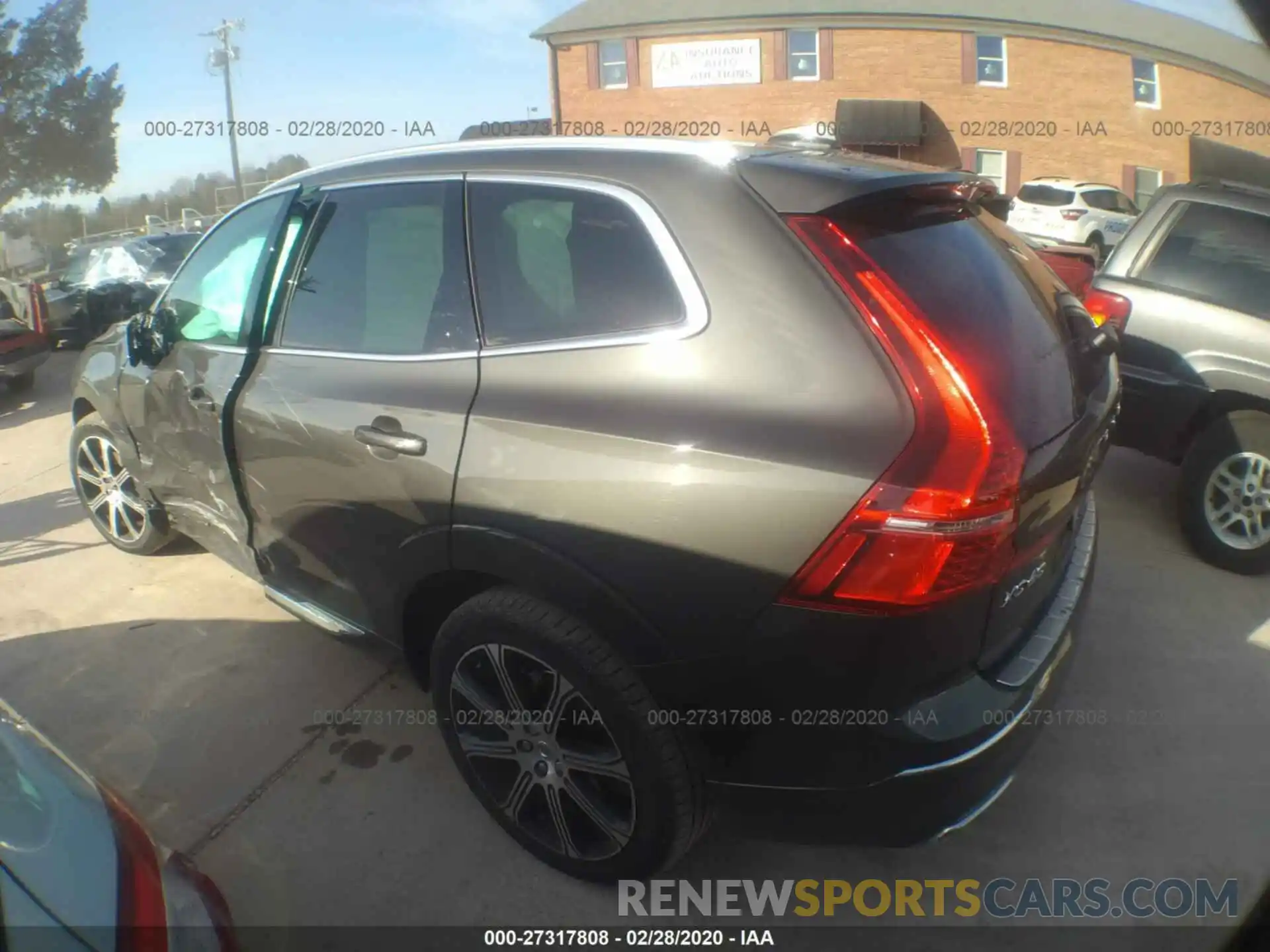 3 Photograph of a damaged car LYV102DL6KB251261 VOLVO XC60 2019