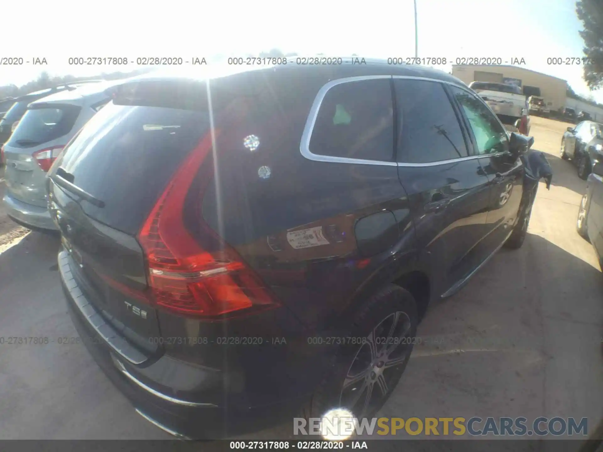 4 Photograph of a damaged car LYV102DL6KB251261 VOLVO XC60 2019