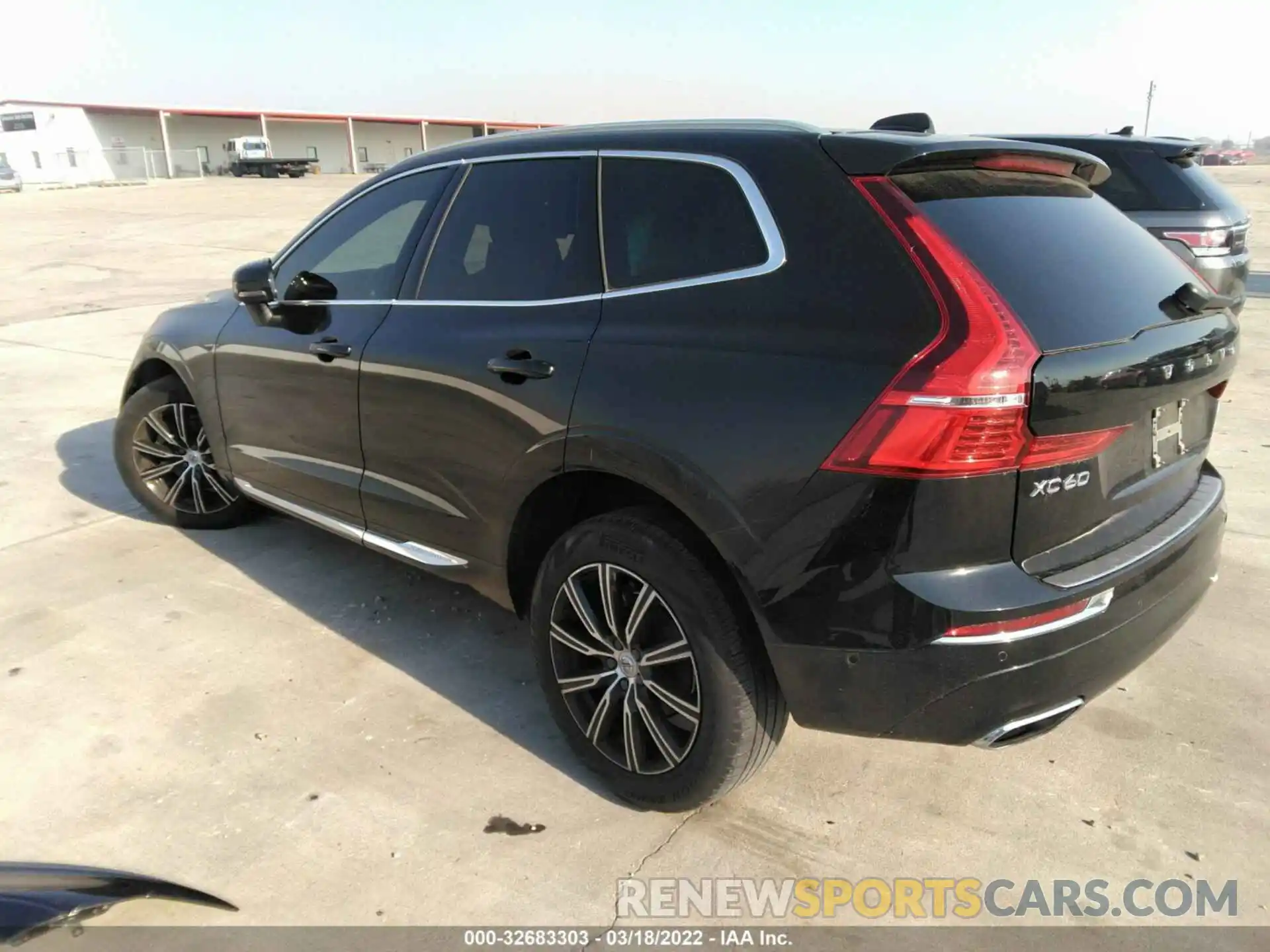 3 Photograph of a damaged car LYV102DL9KB204841 VOLVO XC60 2019