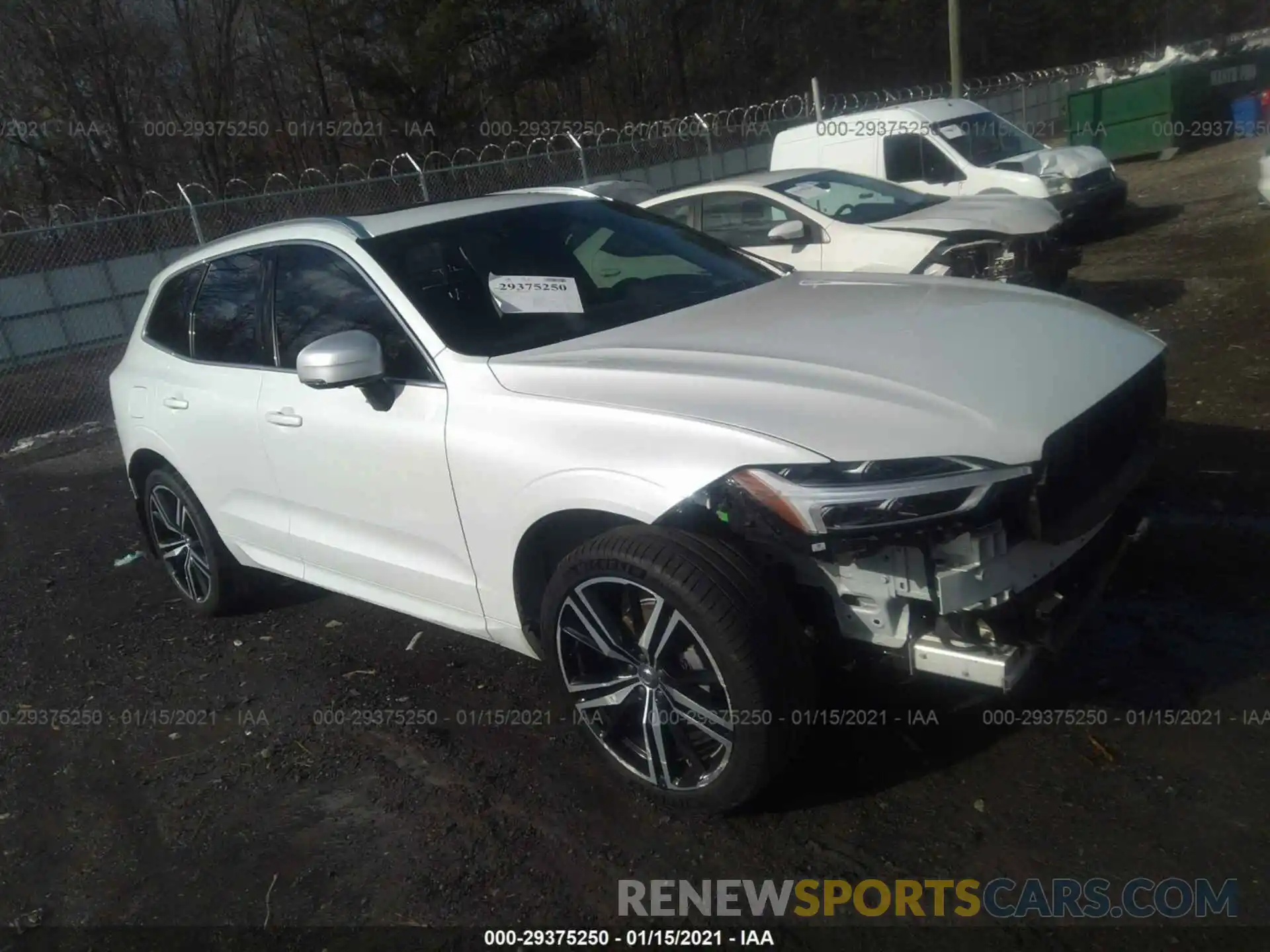 1 Photograph of a damaged car LYV102DM2KB252092 VOLVO XC60 2019