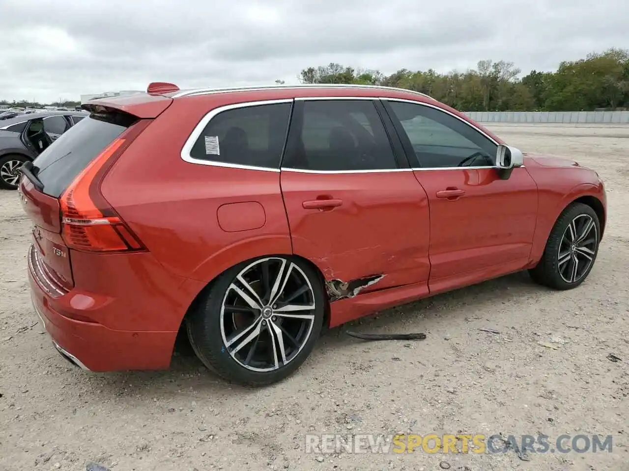 3 Photograph of a damaged car LYV102DMXKB204890 VOLVO XC60 2019