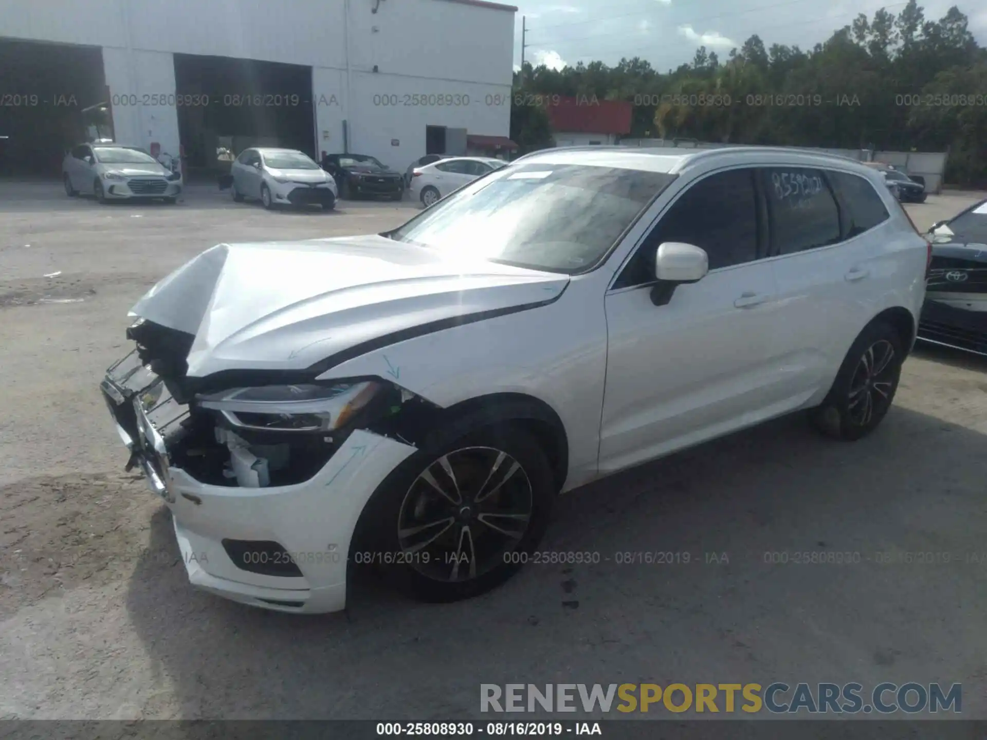 2 Photograph of a damaged car LYV102RK0KB176184 VOLVO XC60 2019