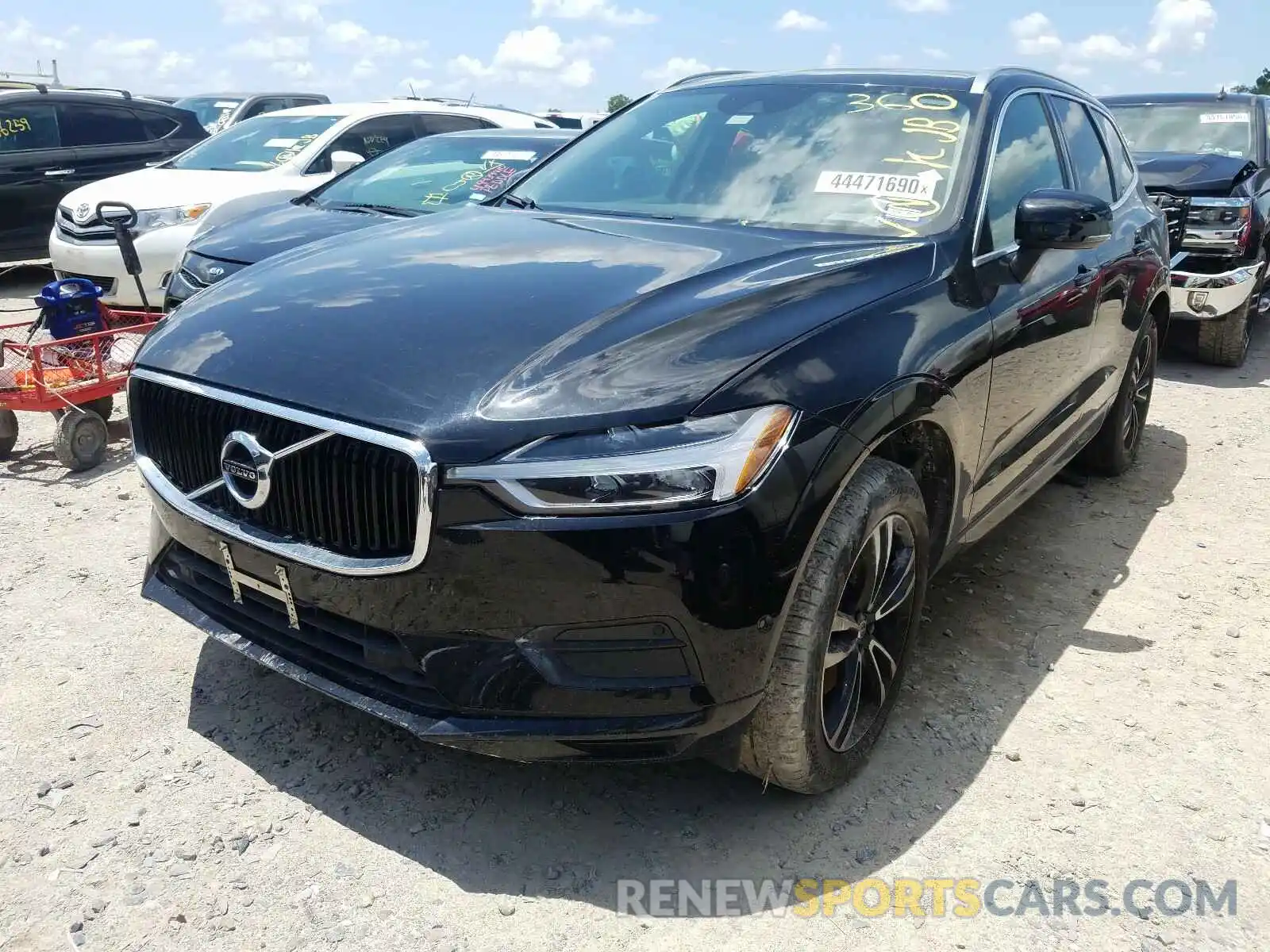 2 Photograph of a damaged car LYV102RK0KB177268 VOLVO XC60 2019