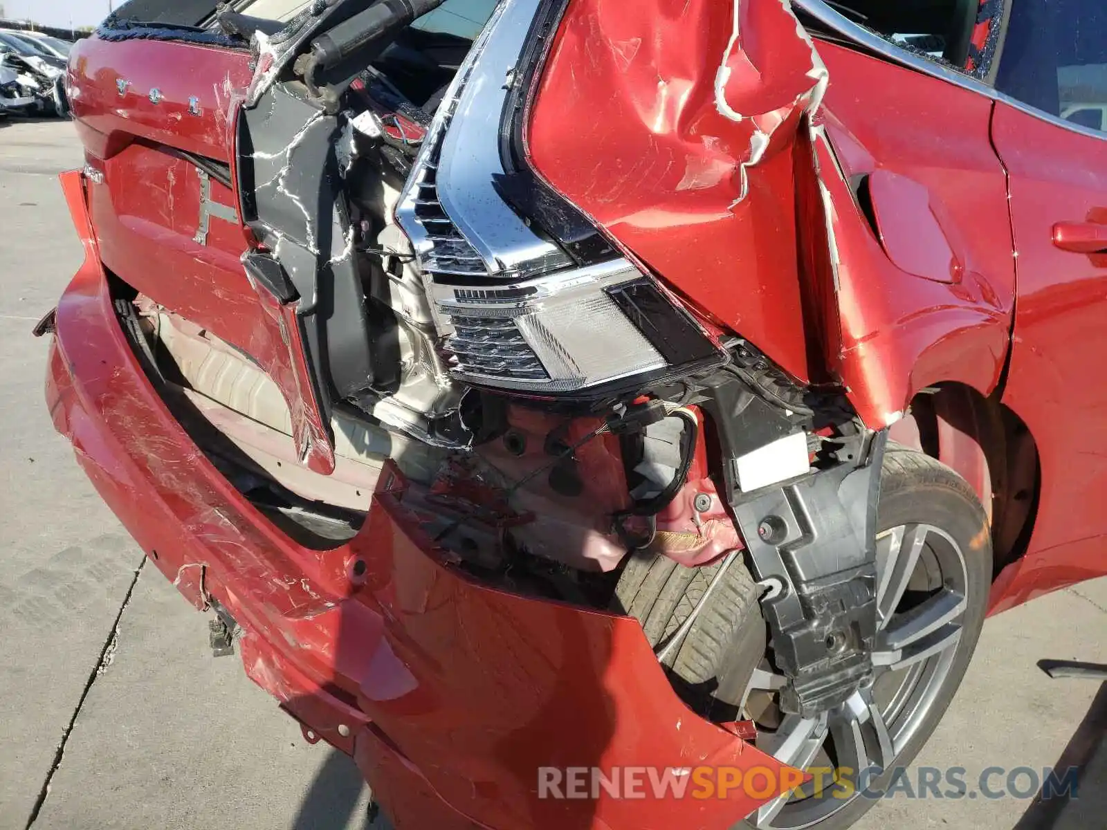 9 Фотография поврежденного автомобиля LYV102RK0KB196435 VOLVO XC60 2019