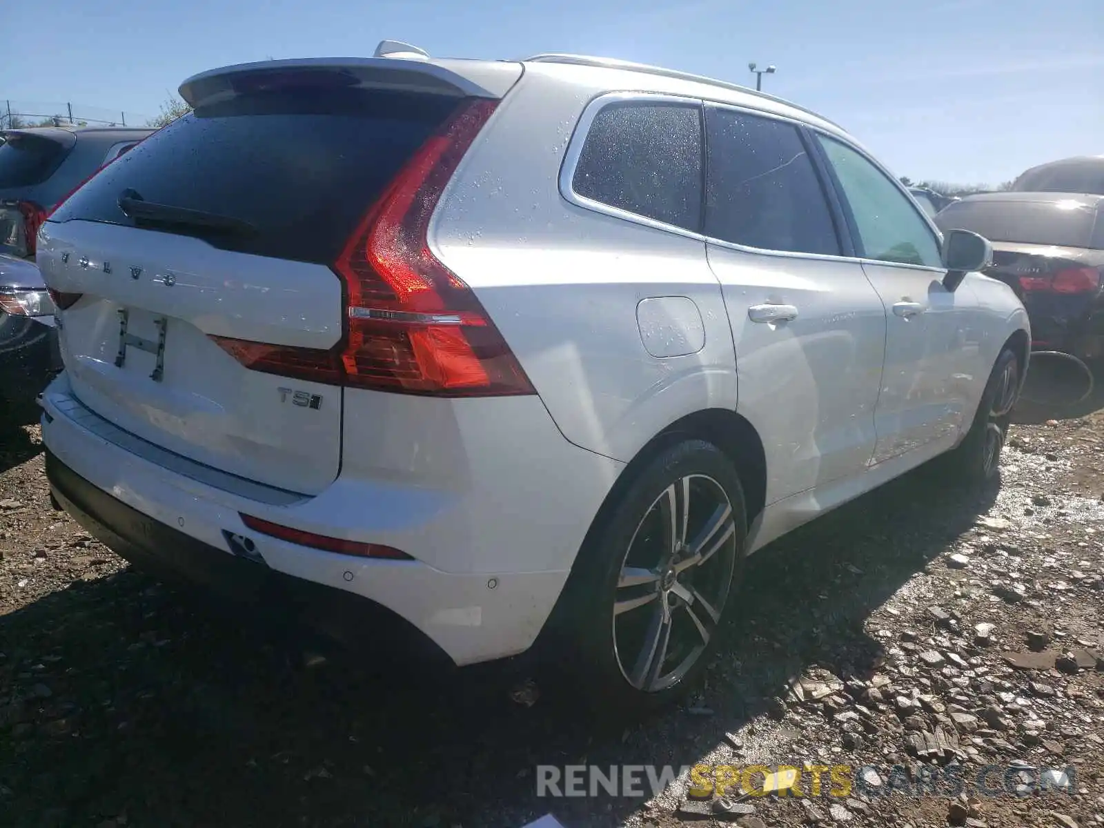 4 Фотография поврежденного автомобиля LYV102RK1KB205546 VOLVO XC60 2019