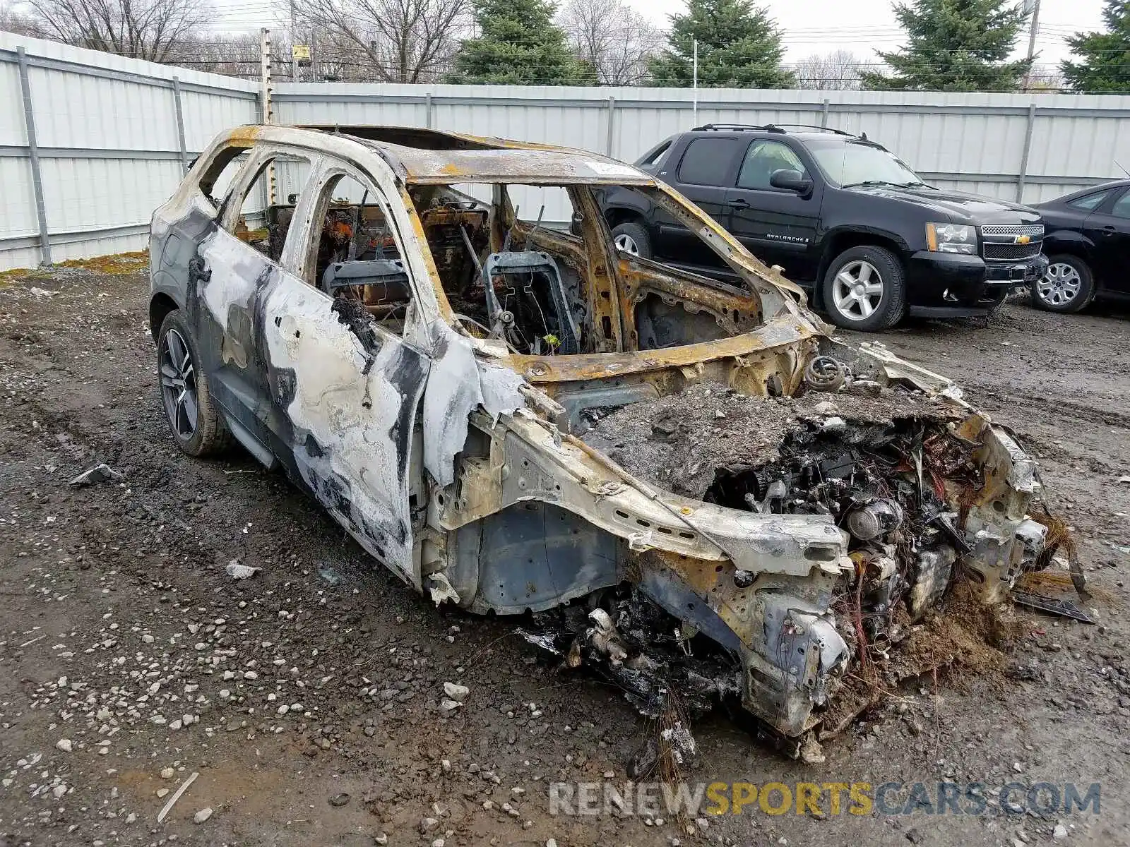 1 Photograph of a damaged car LYV102RK1KB320325 VOLVO XC60 2019