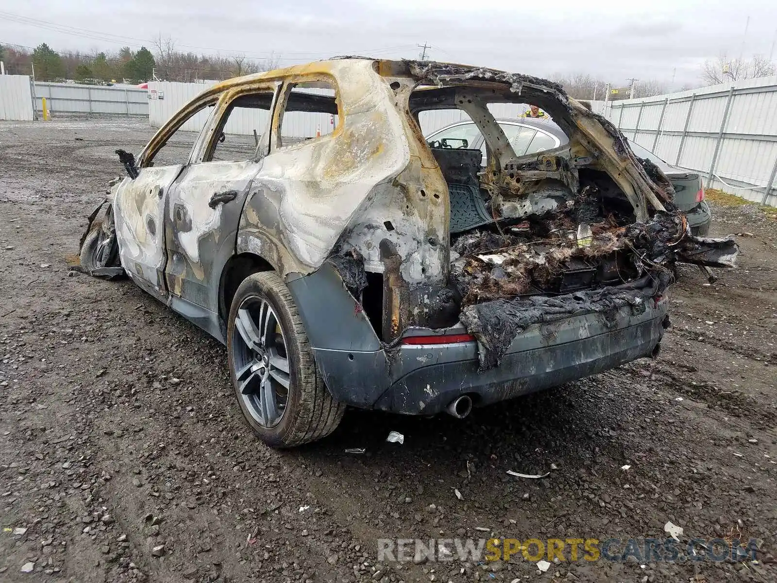 3 Photograph of a damaged car LYV102RK1KB320325 VOLVO XC60 2019