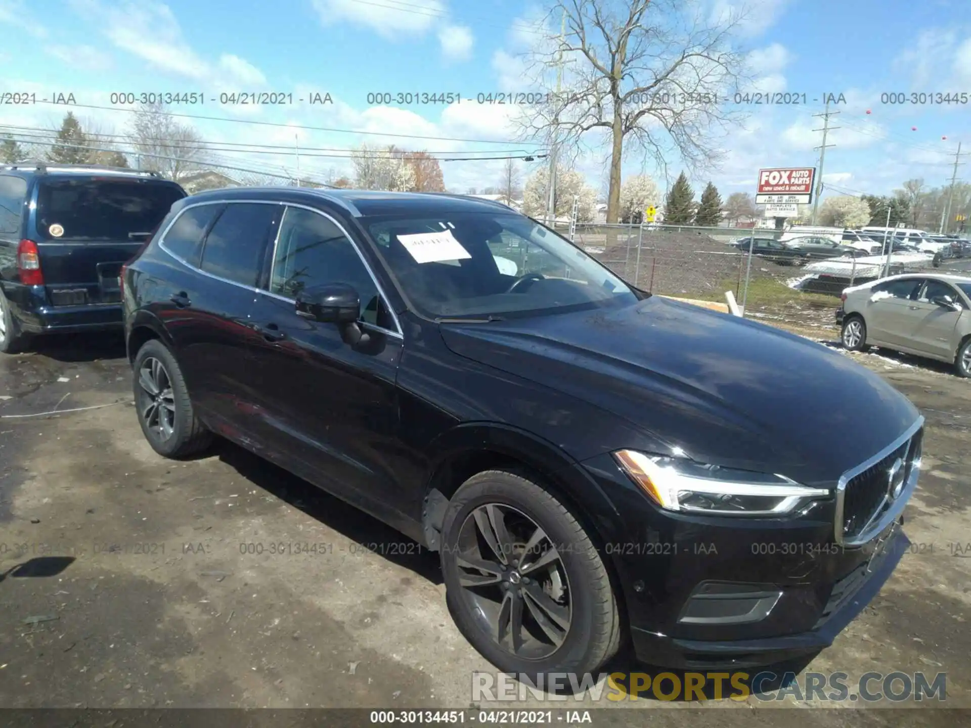 1 Photograph of a damaged car LYV102RK2KB176946 VOLVO XC60 2019