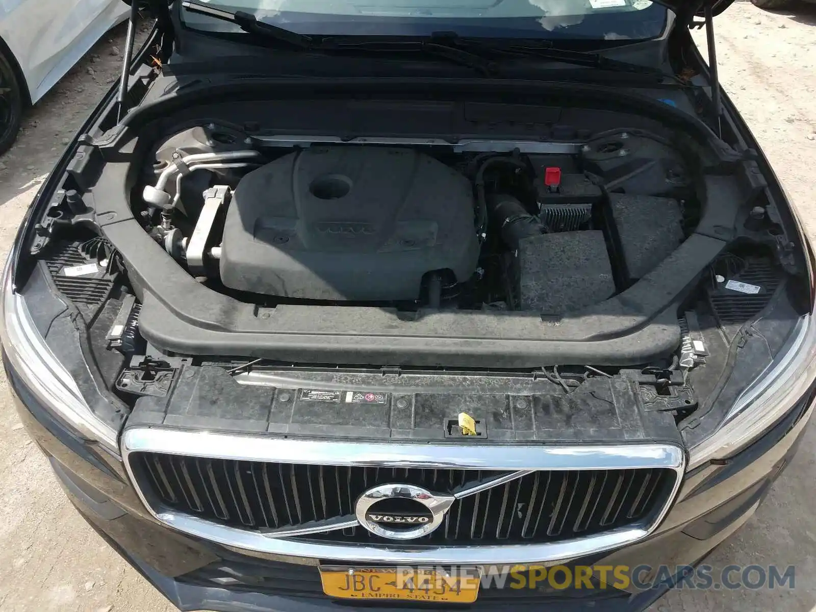 7 Фотография поврежденного автомобиля LYV102RK2KB177319 VOLVO XC60 2019