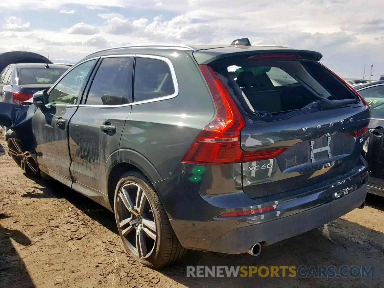 3 Photograph of a damaged car LYV102RK2KB213963 VOLVO XC60 2019