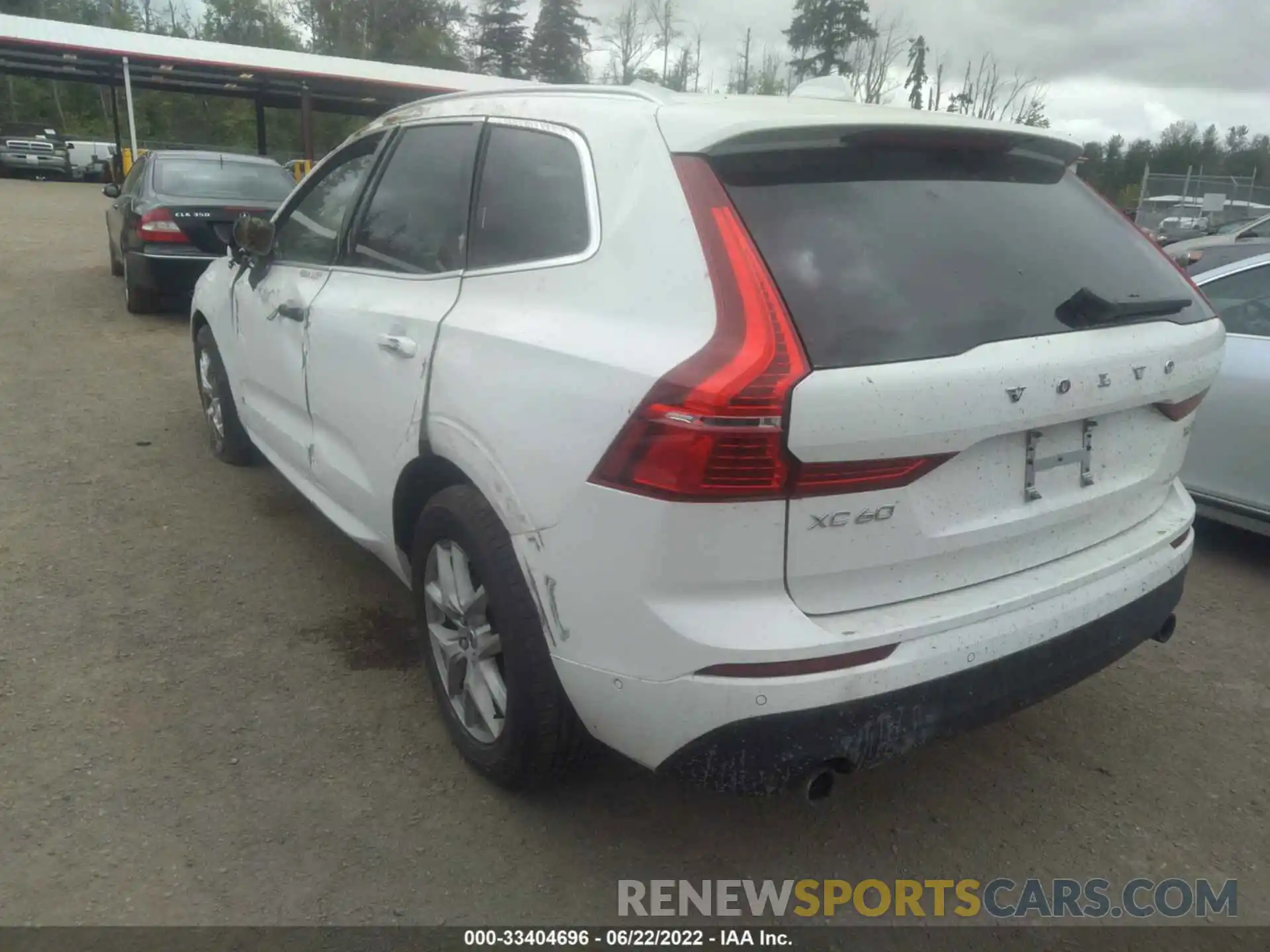 3 Photograph of a damaged car LYV102RK2KB287853 VOLVO XC60 2019