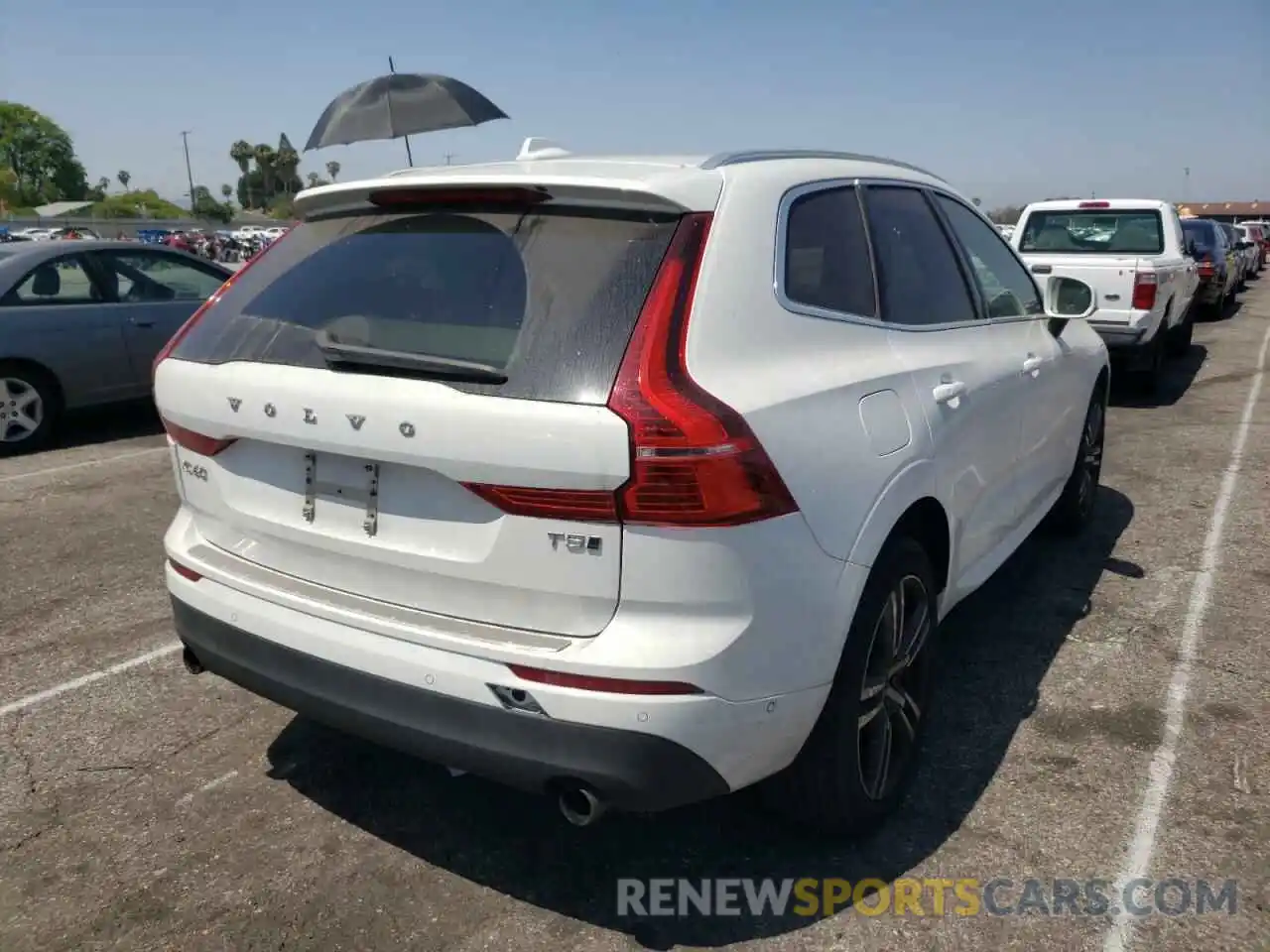 4 Photograph of a damaged car LYV102RK2KB335223 VOLVO XC60 2019