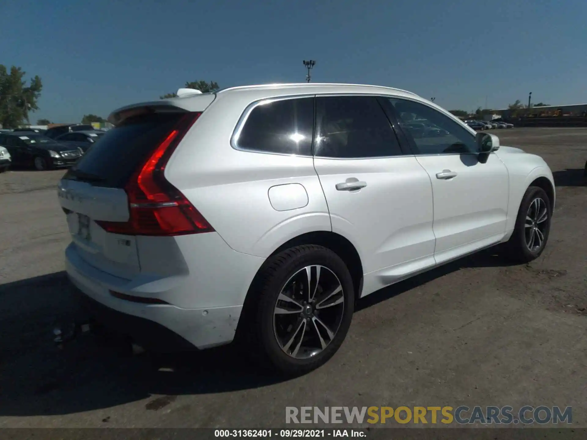 4 Photograph of a damaged car LYV102RK3KB177541 VOLVO XC60 2019