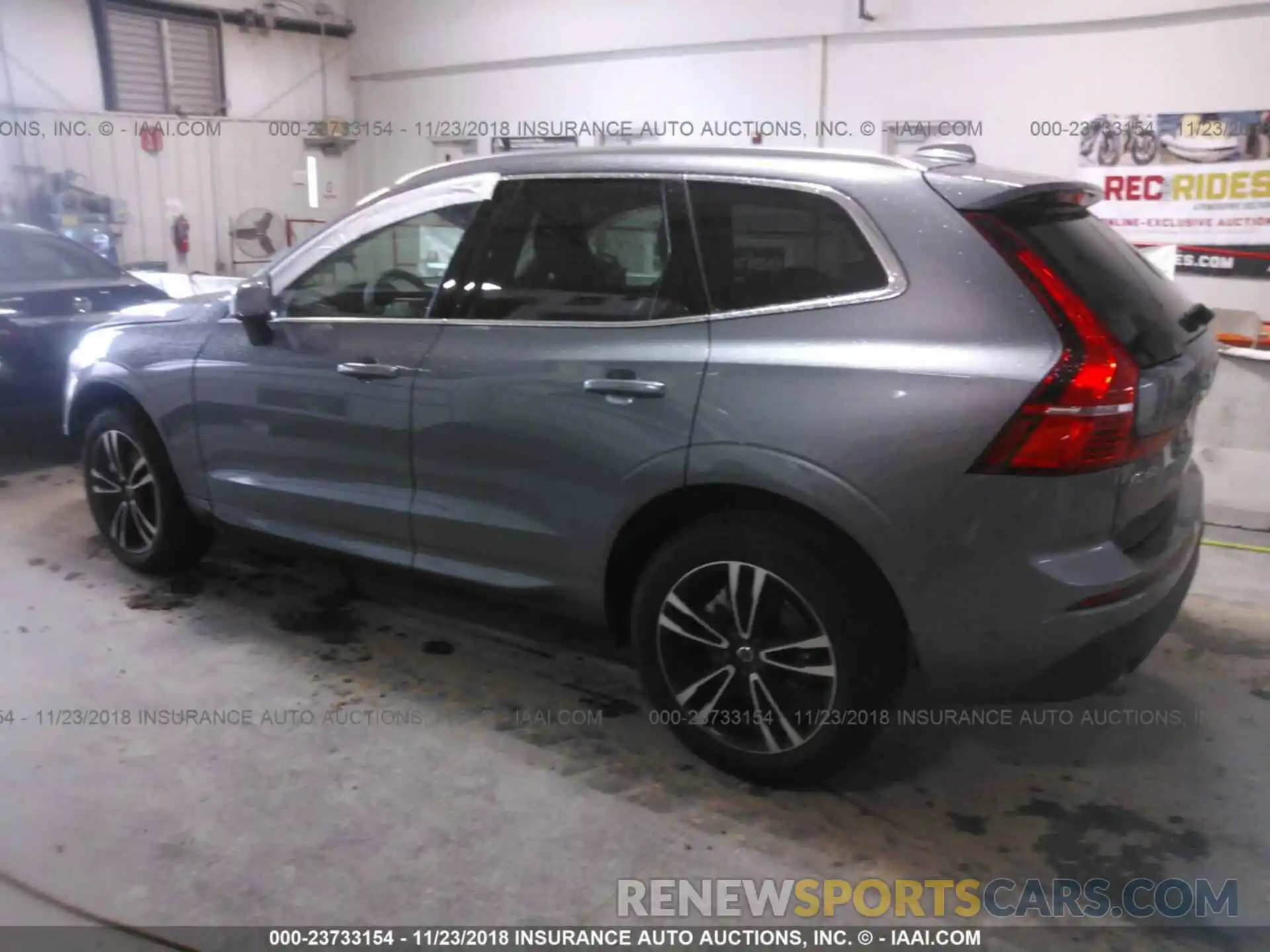 3 Photograph of a damaged car LYV102RK3KB202003 Volvo Xc60 2019