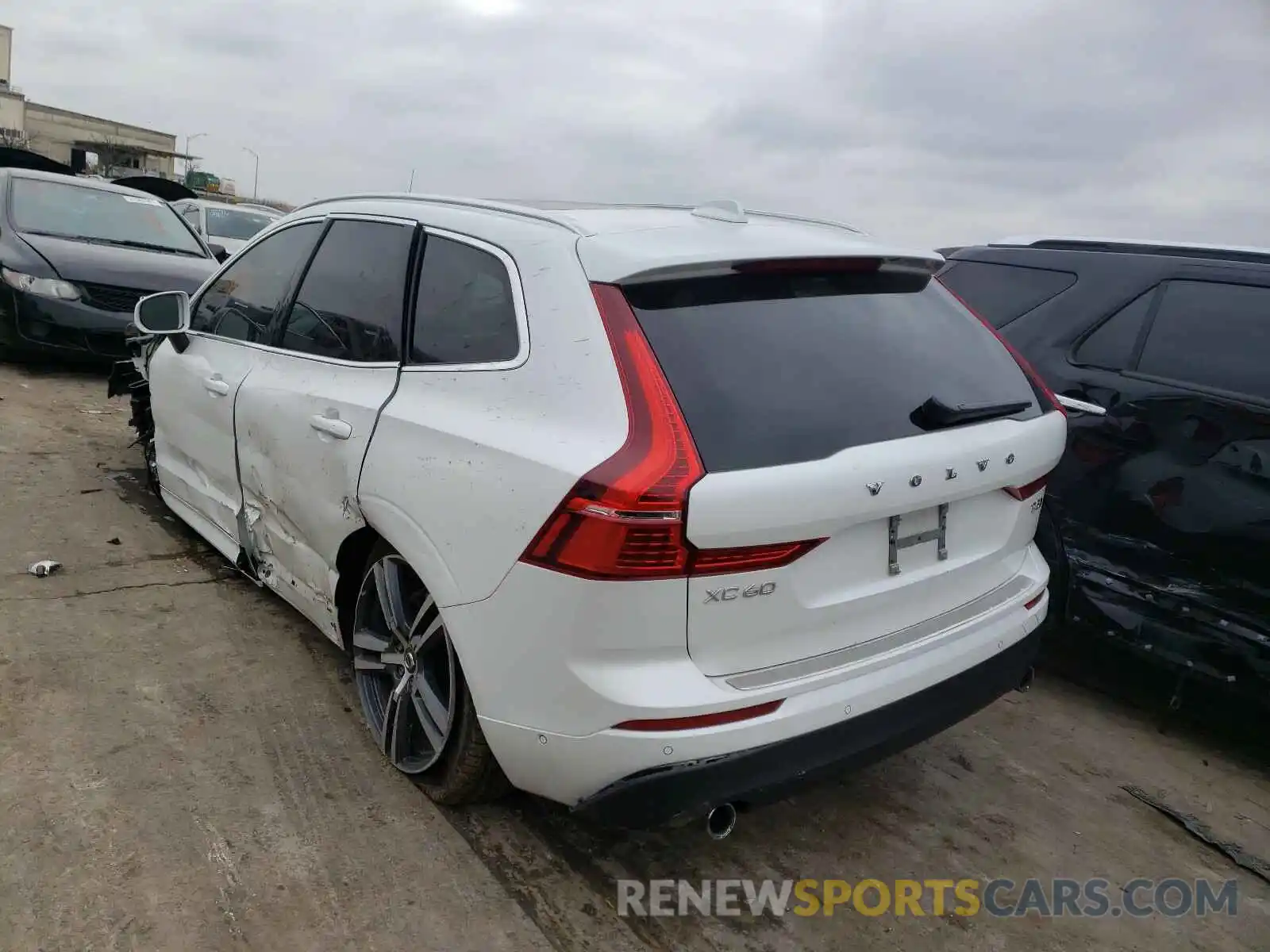 3 Photograph of a damaged car LYV102RK3KB214913 VOLVO XC60 2019