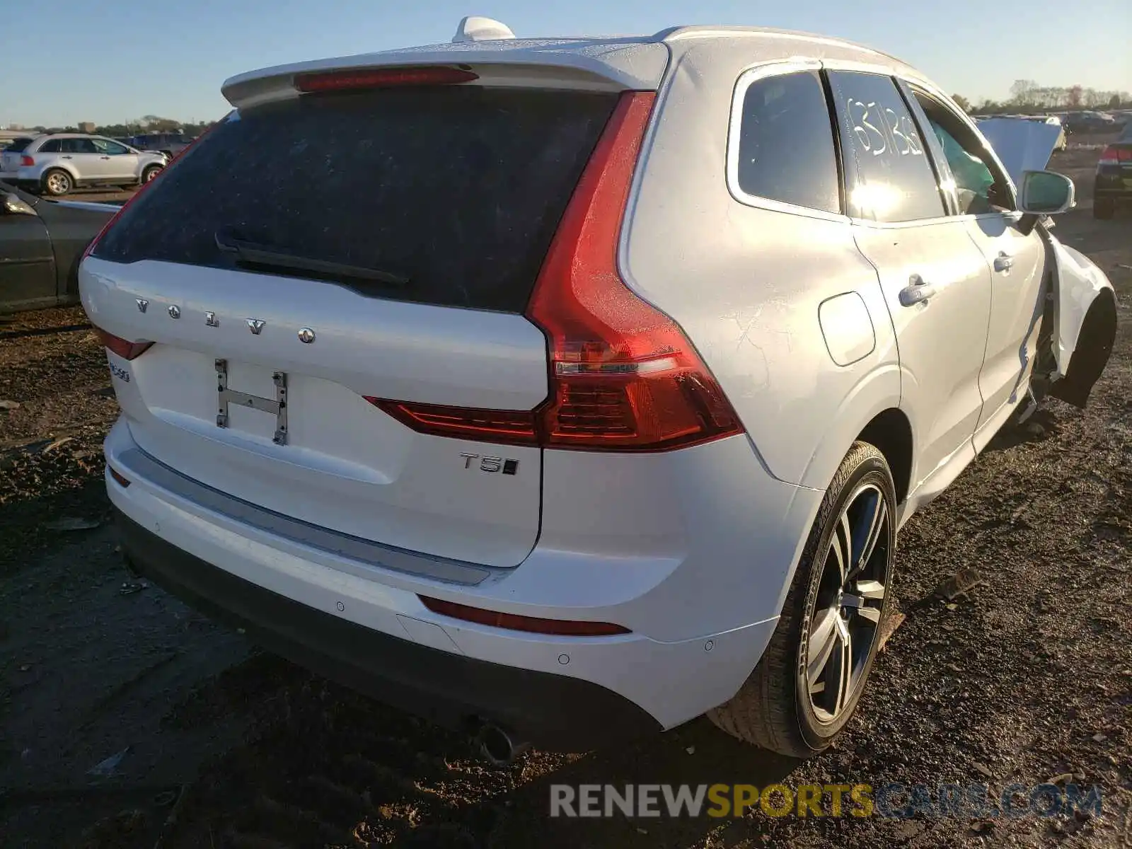 4 Photograph of a damaged car LYV102RK3KB289532 VOLVO XC60 2019