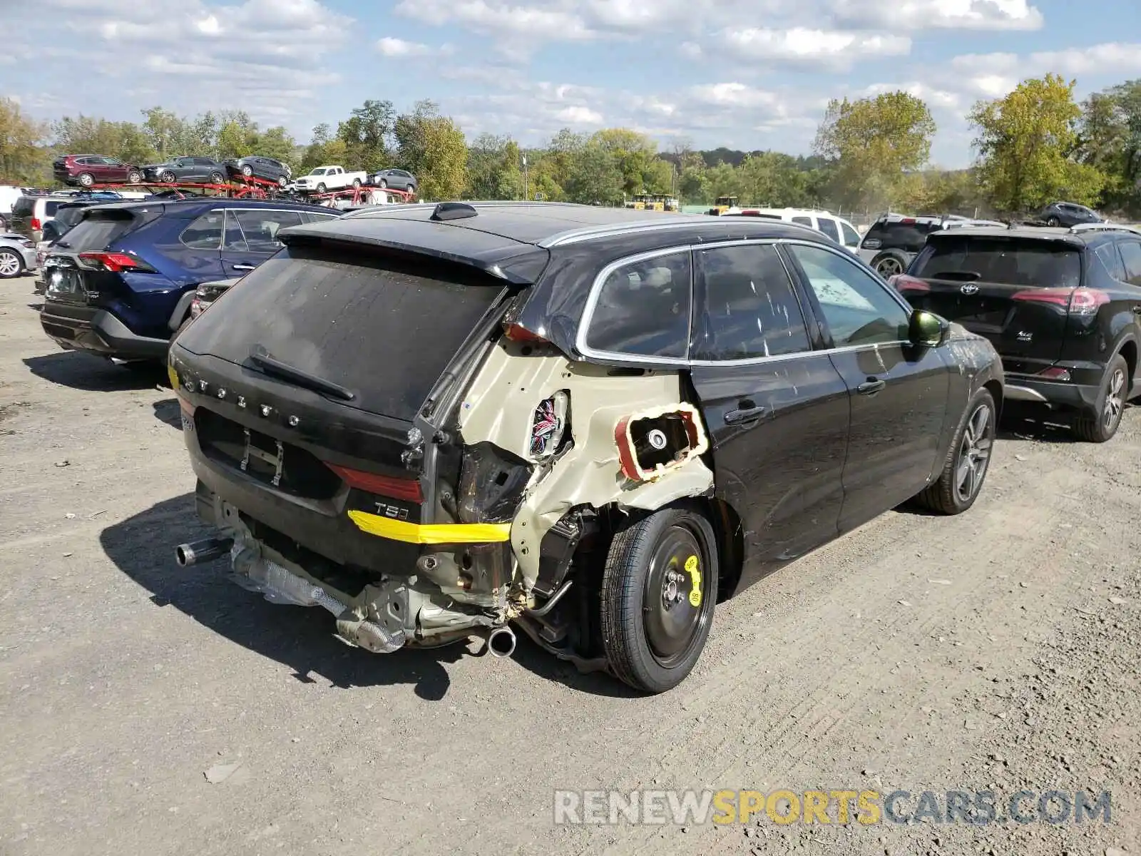 4 Photograph of a damaged car LYV102RK3KB326787 VOLVO XC60 2019