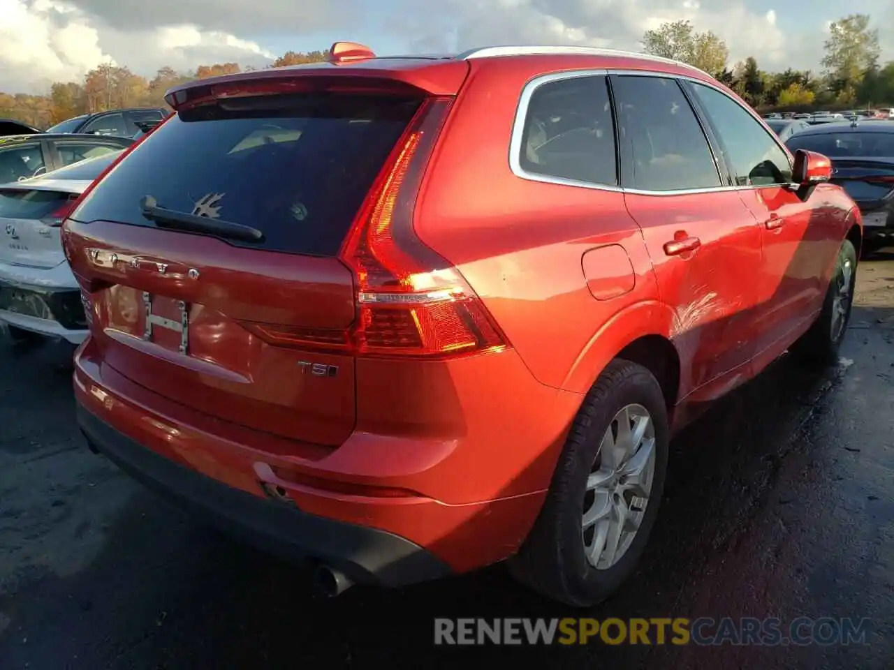 4 Photograph of a damaged car LYV102RK3KB371759 VOLVO XC60 2019