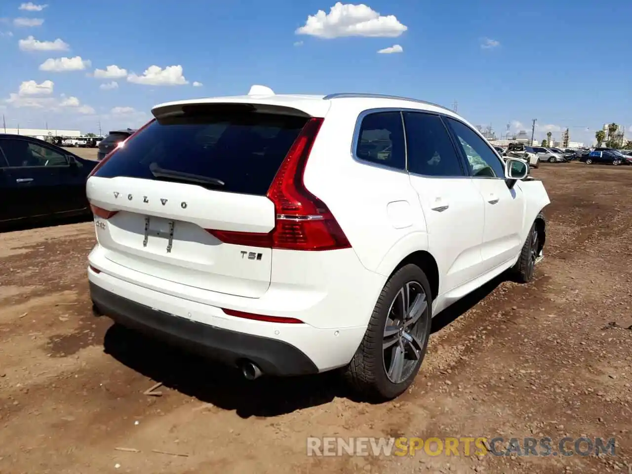 4 Фотография поврежденного автомобиля LYV102RK4KB183980 VOLVO XC60 2019