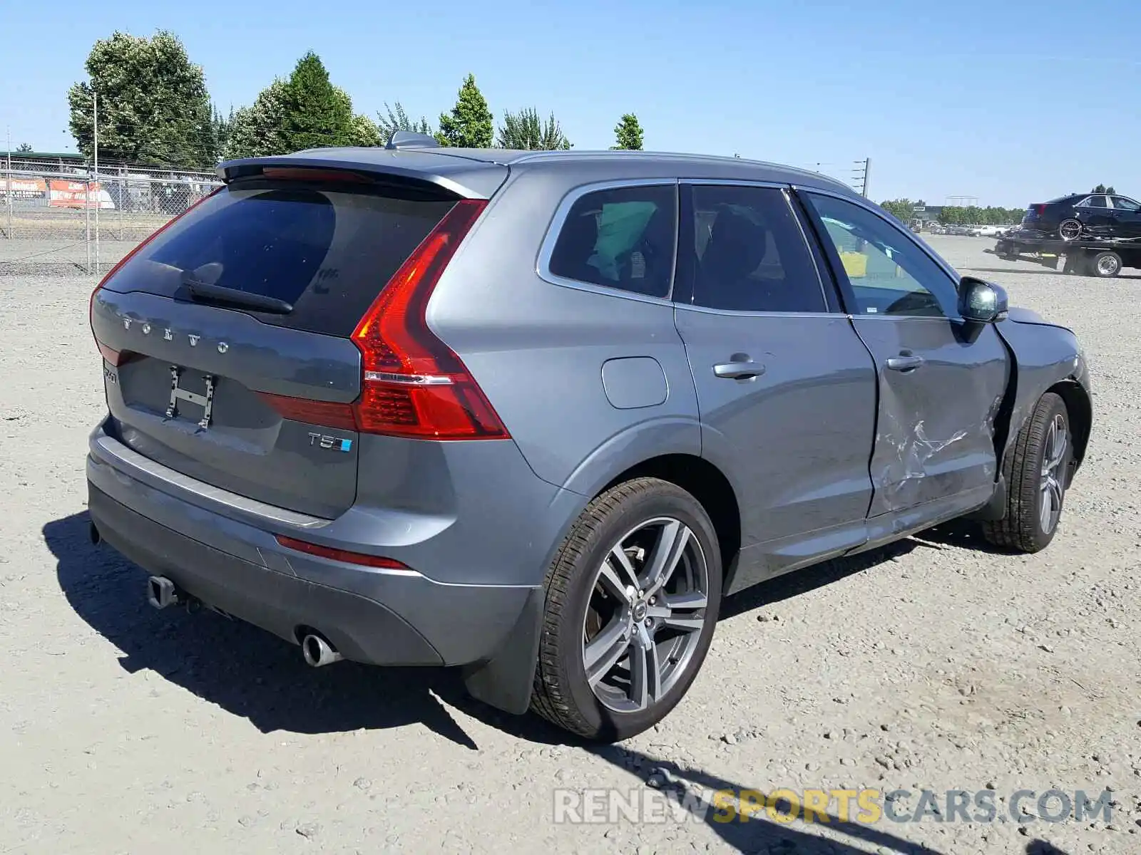 4 Photograph of a damaged car LYV102RK4KB197295 VOLVO XC60 2019