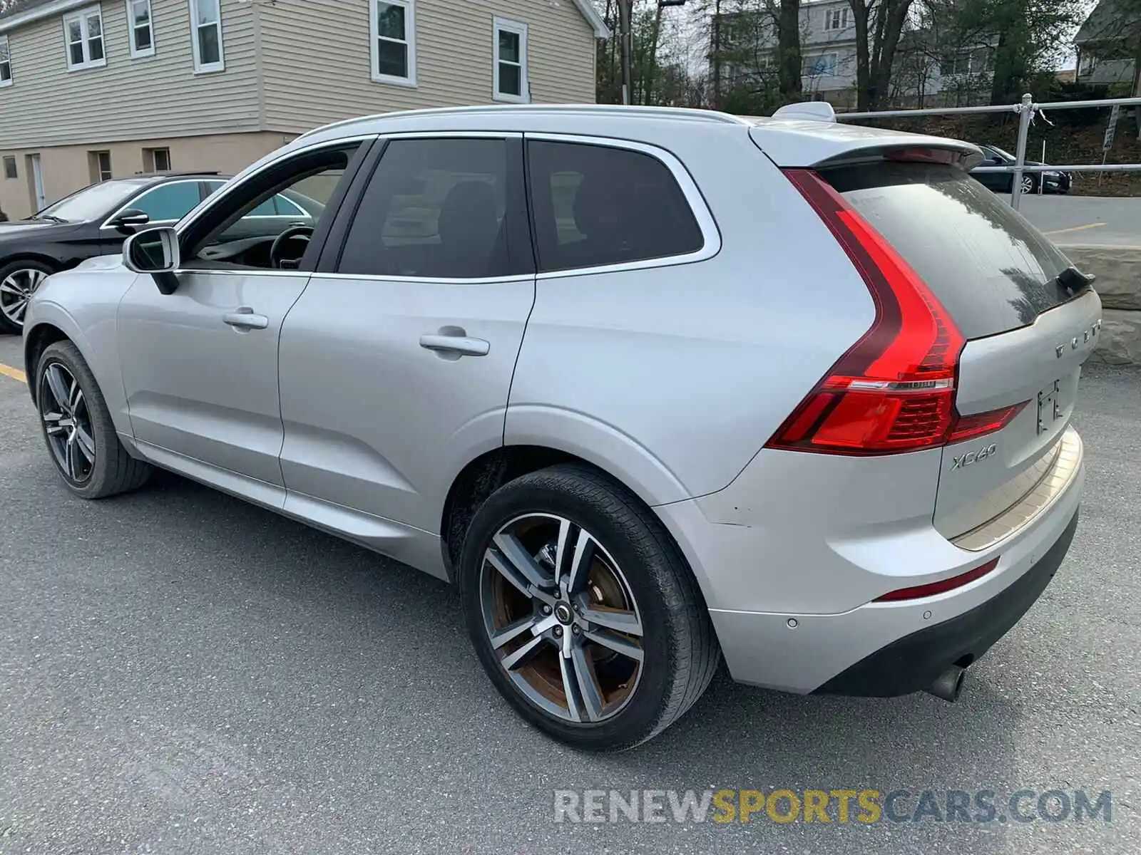 3 Photograph of a damaged car LYV102RK4KB214290 VOLVO XC60 2019