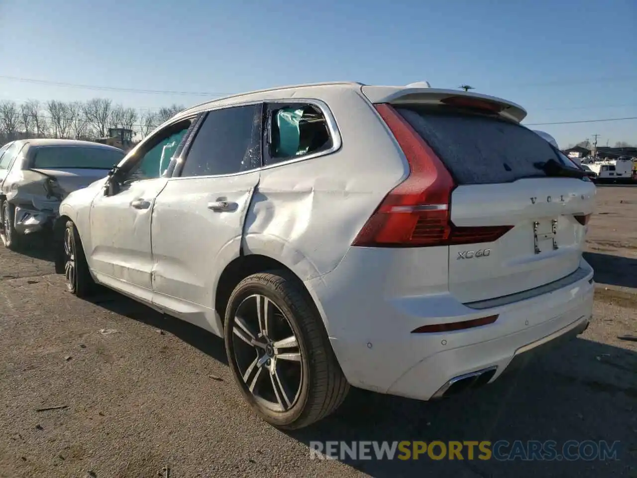 3 Photograph of a damaged car LYV102RK4KB283738 VOLVO XC60 2019