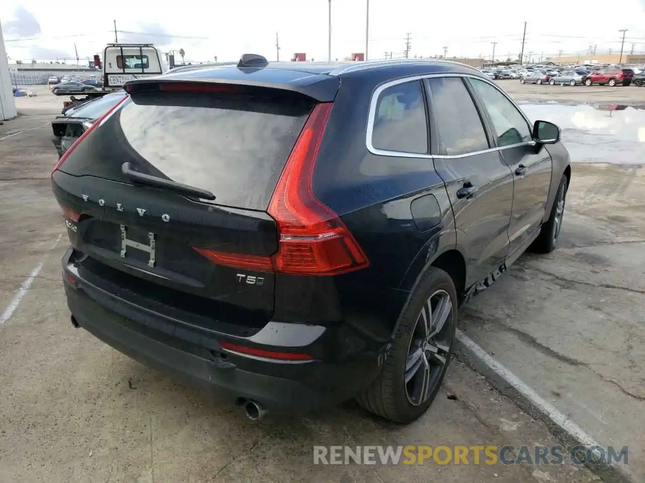 4 Photograph of a damaged car LYV102RK5KB206764 VOLVO XC60 2019