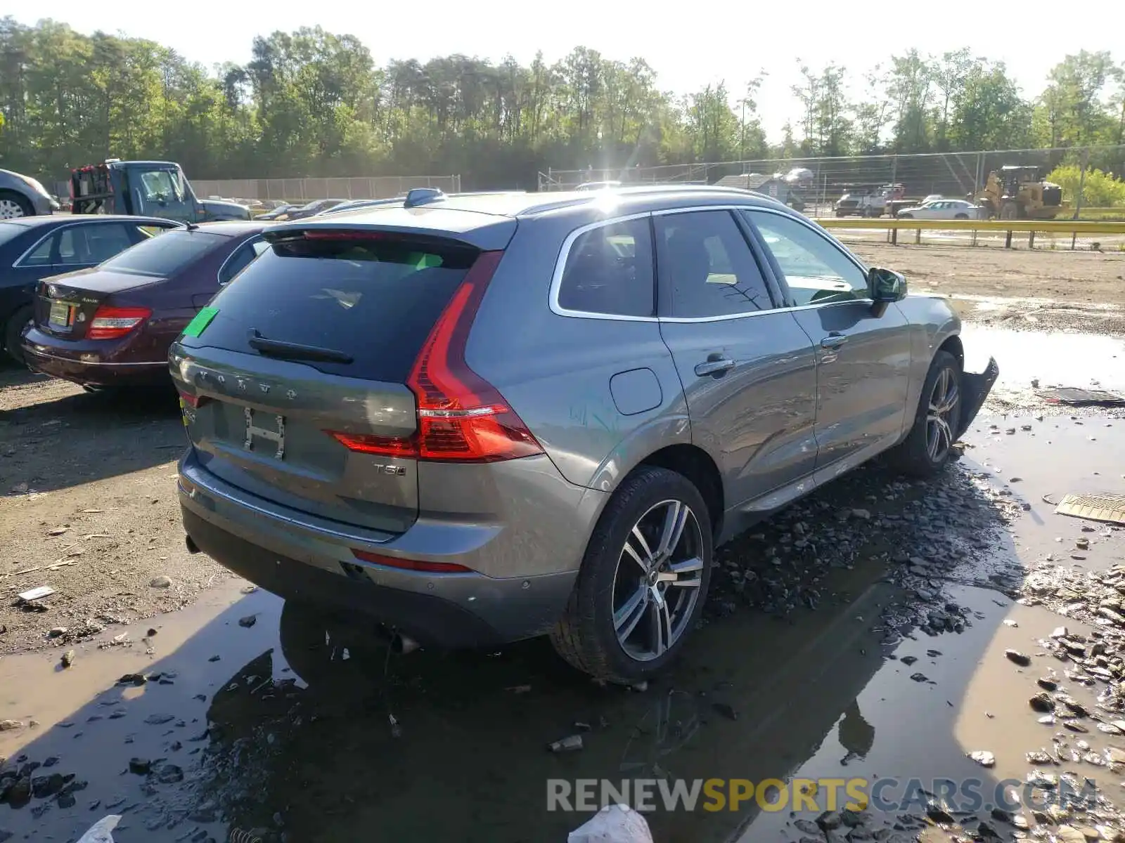 4 Photograph of a damaged car LYV102RK5KB349603 VOLVO XC60 2019