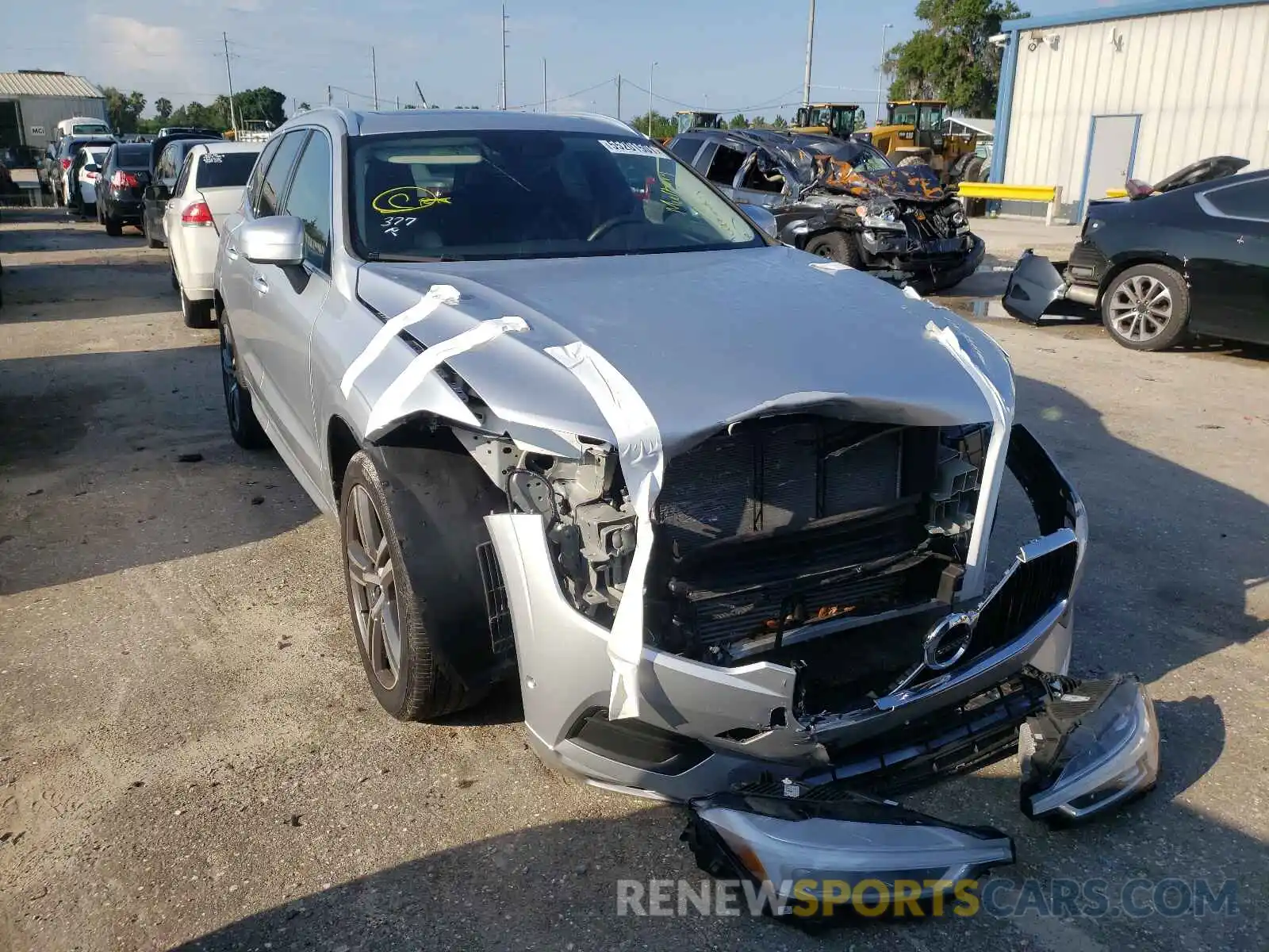 1 Photograph of a damaged car LYV102RK6KB213738 VOLVO XC60 2019